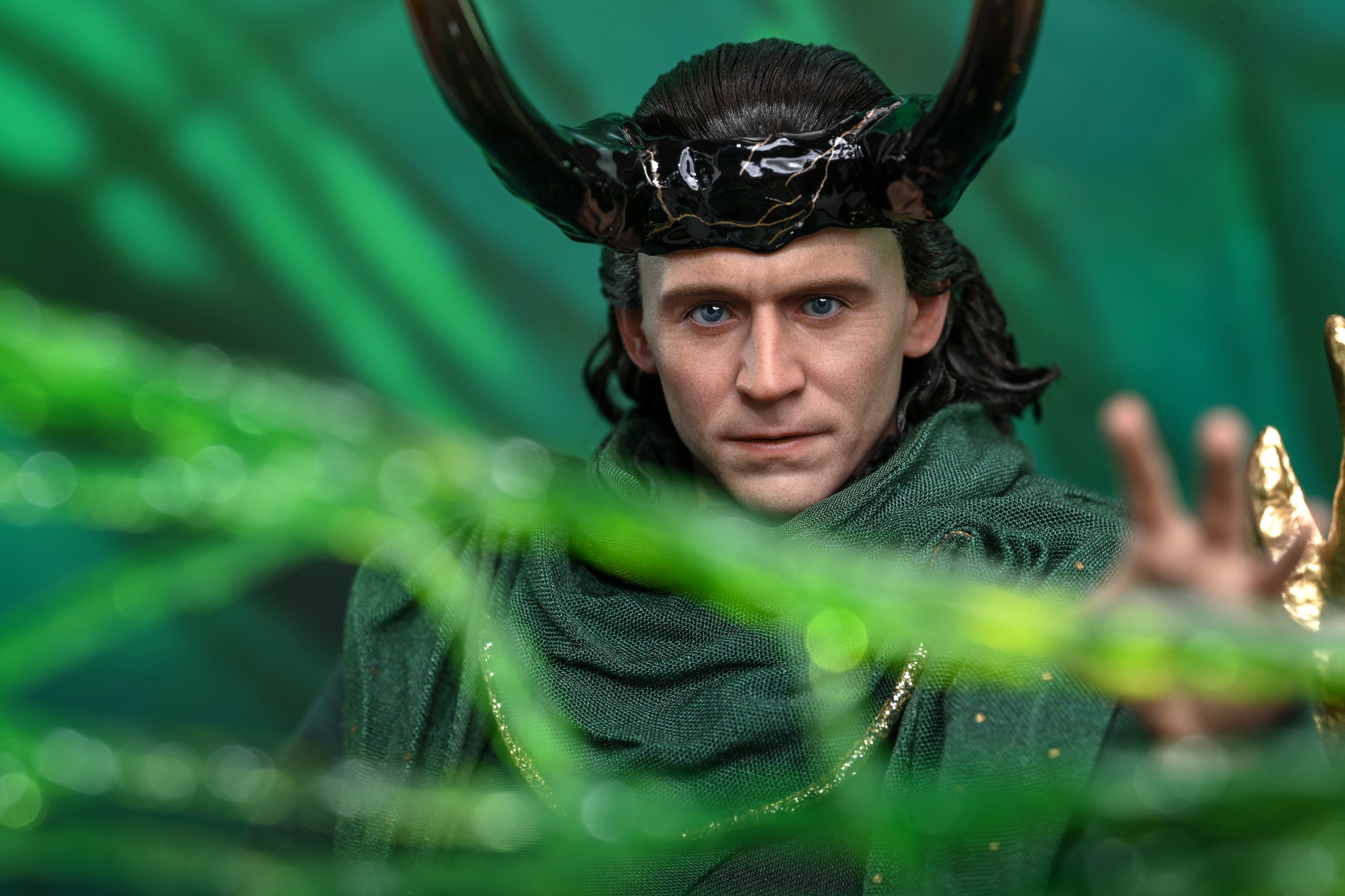Hot Toys - 【Loki - 1/6th scale God Loki Collectible Figure... | Facebook