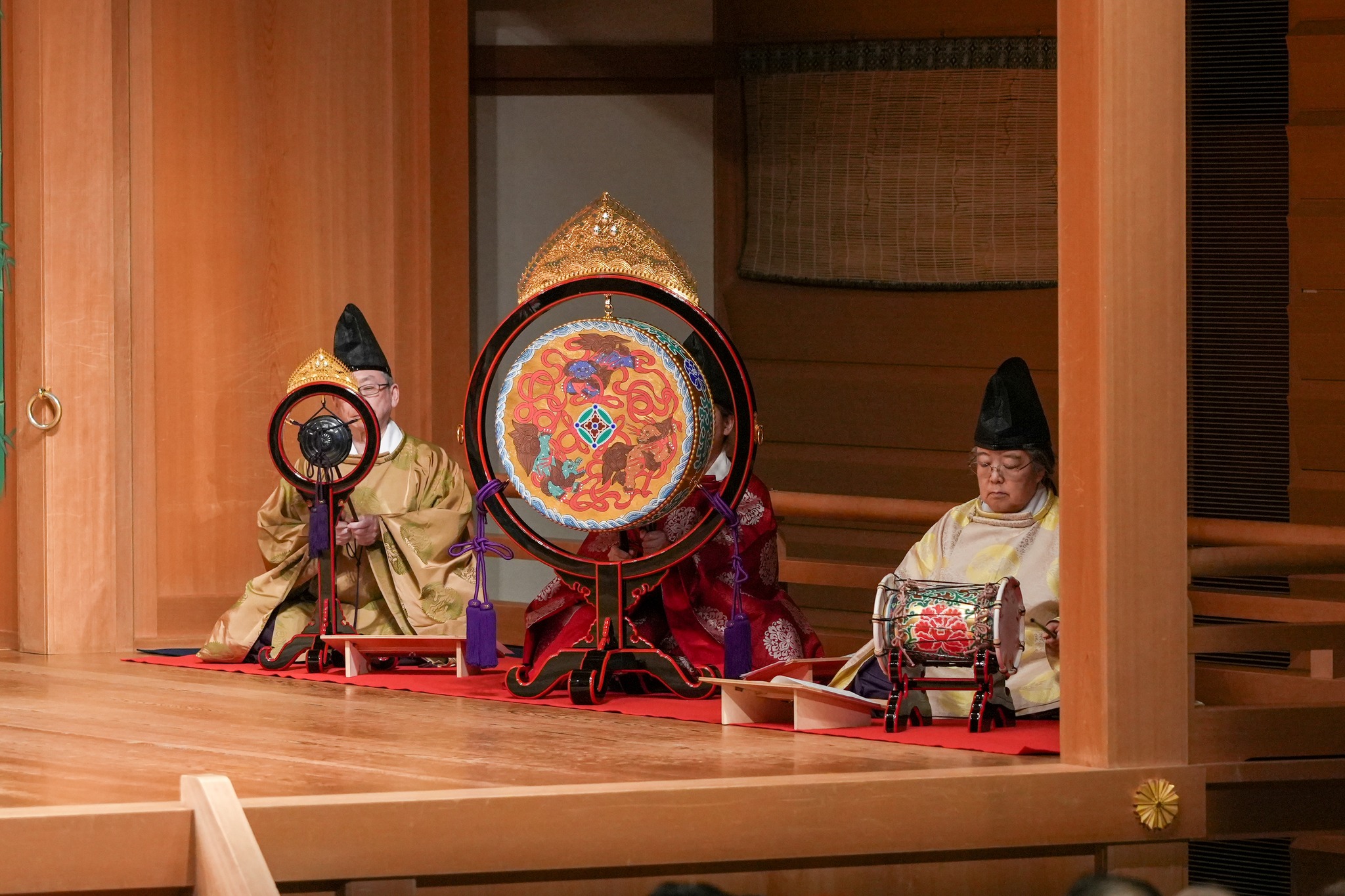 Reigakusha - ＜雅楽歌物講習会＞ 受講生募集開始！ 昨年は琵琶と箏の講習会を実施しましたが、今年は雅楽の歌物のお稽古を行います ...