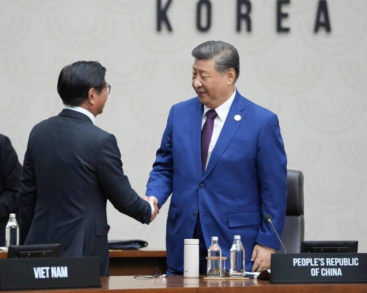 Philippines - LOOK: President Ferdinand Marcos Jr. shook hands with ...
