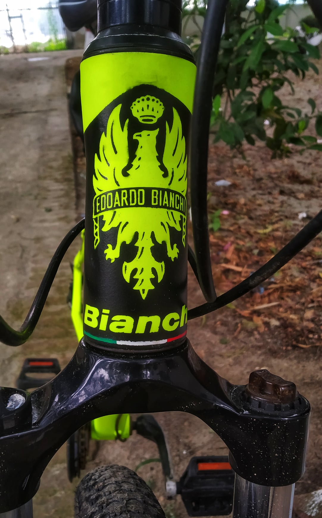 Custom mtb cockpit paint by Bikesmith