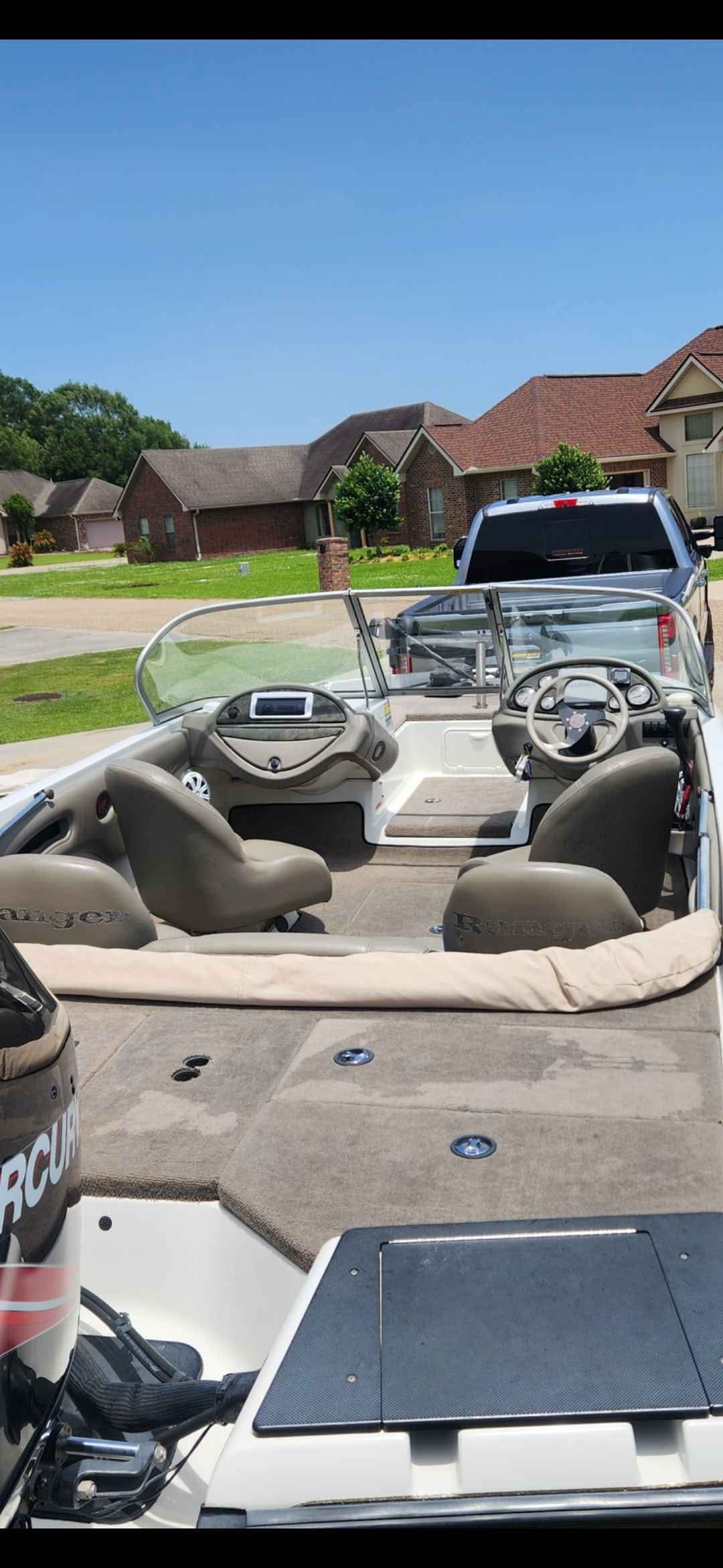 2005 21ft Ranger Reatta w/ 225 Mercury Optimax 167hrs. Well kept and ...