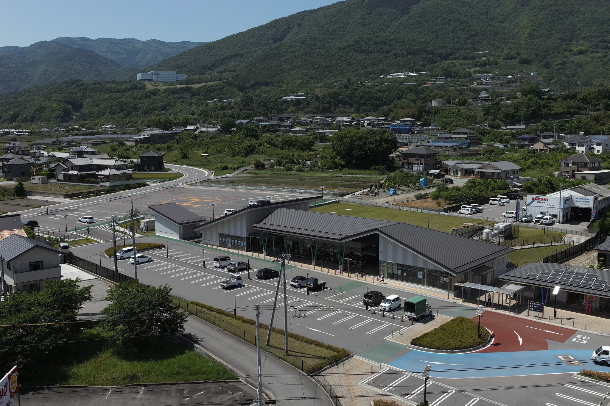 道 の 駅 み ま の 里