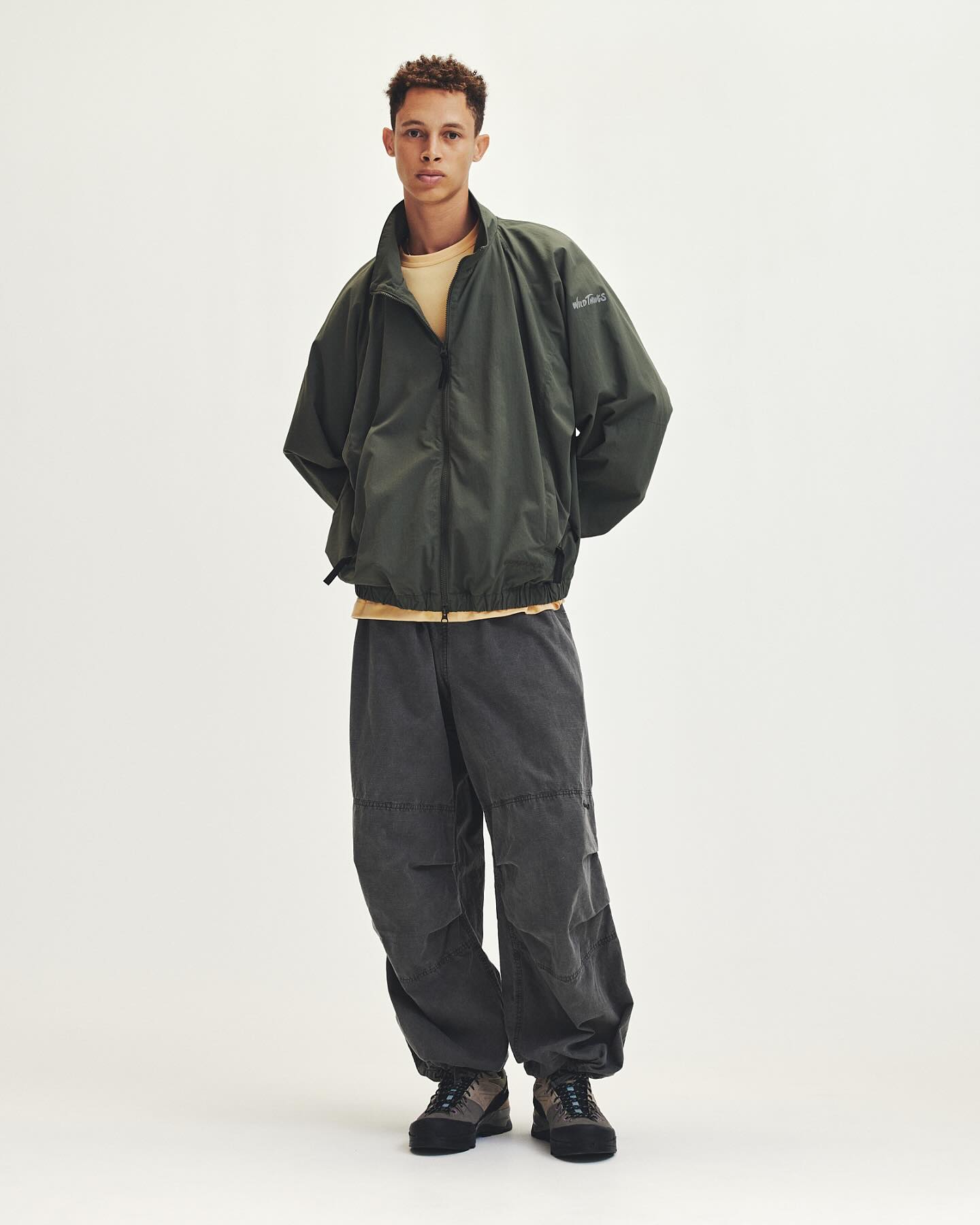 SPRING & SUMMER 2025 STYLE LOOK 「アーミージャケット」に合わせた 