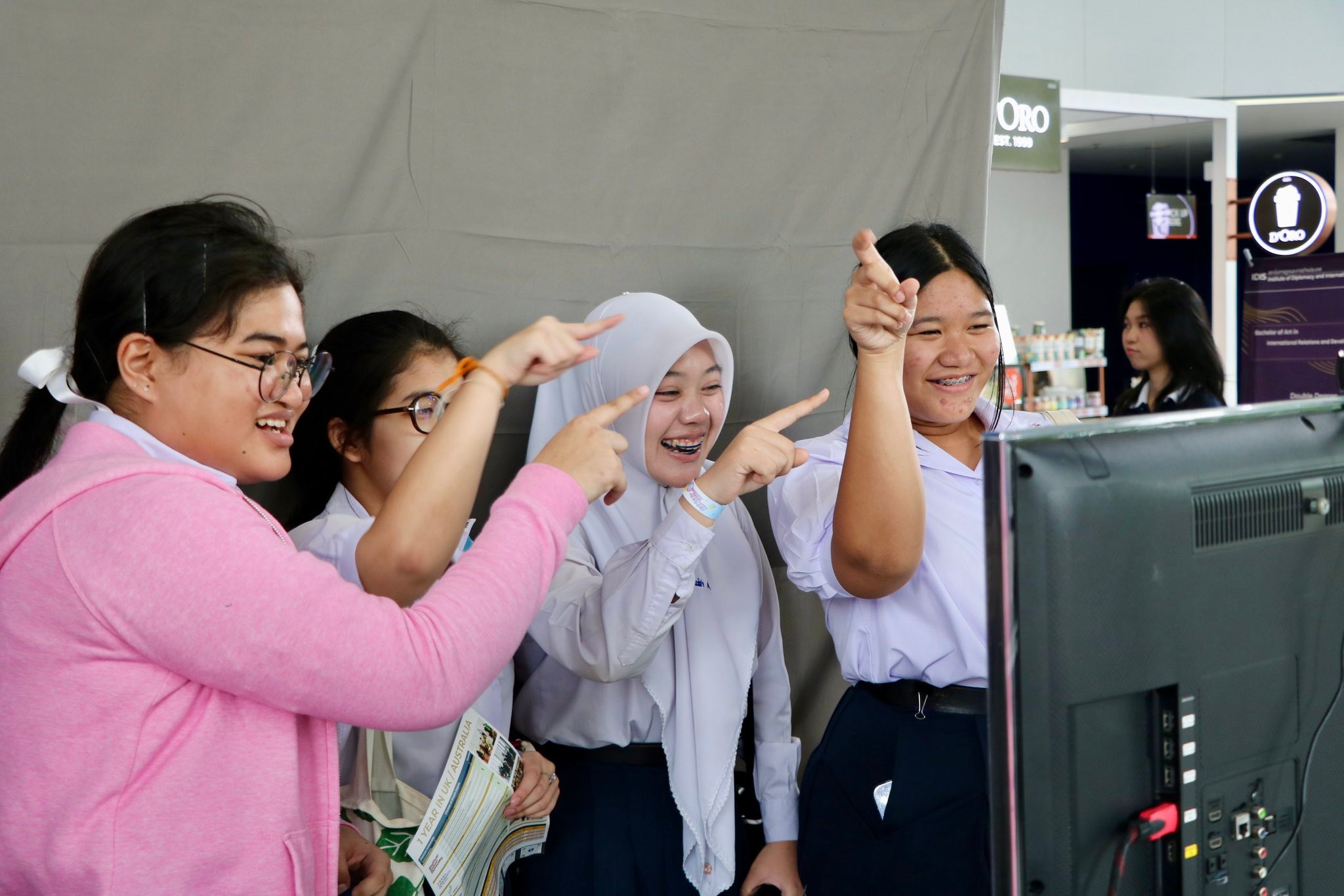 RANGSIT UNIVERSITY INTERNATIONAL PROGRAMS | Ban Rangsit