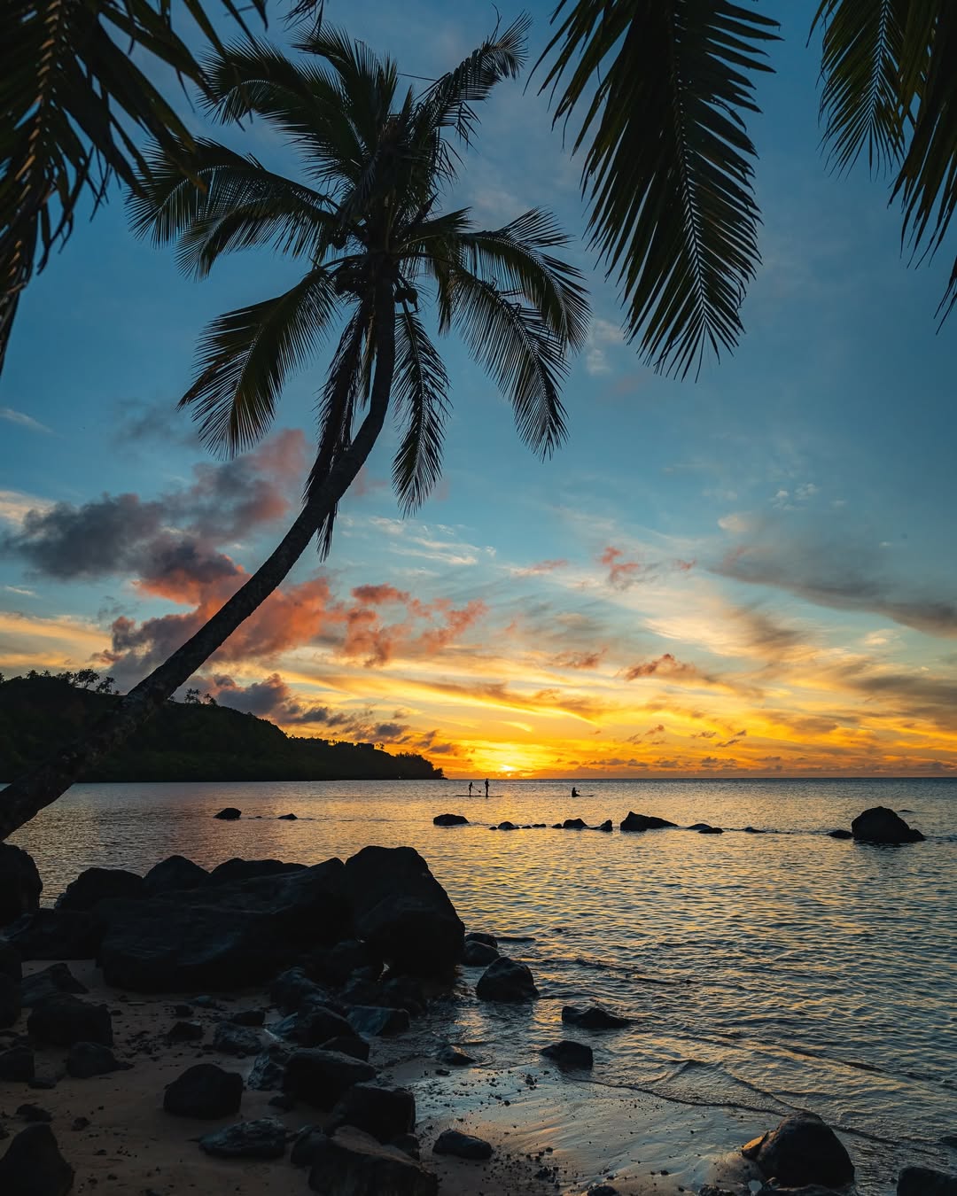 Aloha - Sunset healing on Maui🌞🏝️🌊 Experience Maui: https://bit.ly ...