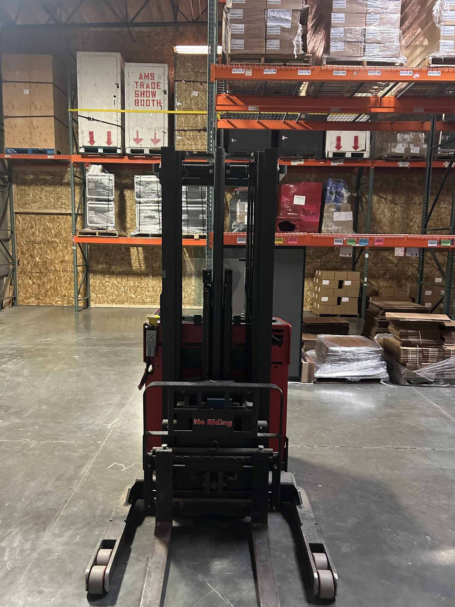 Raymond EASI R30TT Reach Truck Forklift - Commercial Vehicles - Monroe ...
