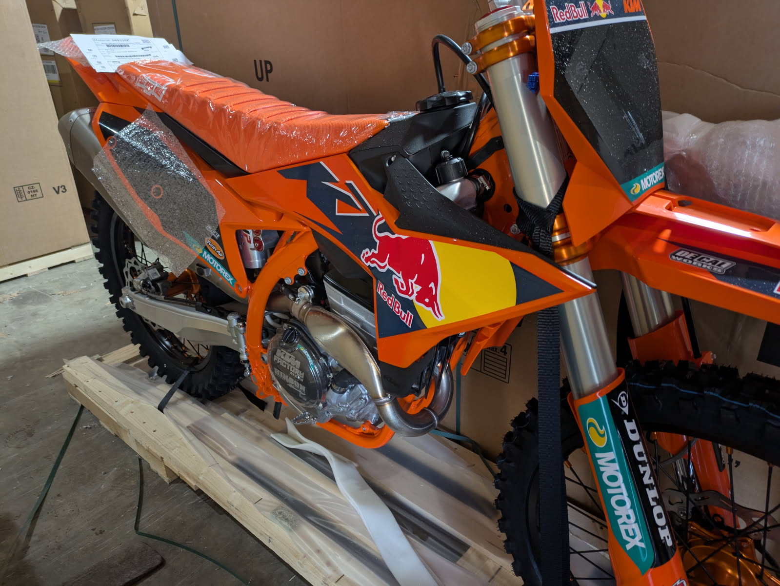 Point - 2026 KTM 250 SX-F Factory Editions Fresh off the truck! Look at ...