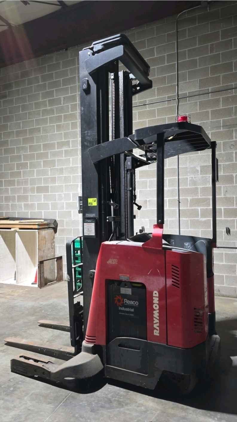 Raymond 740 R35TT stand-on reach forklift. - Miscellaneous Tools - Oak ...