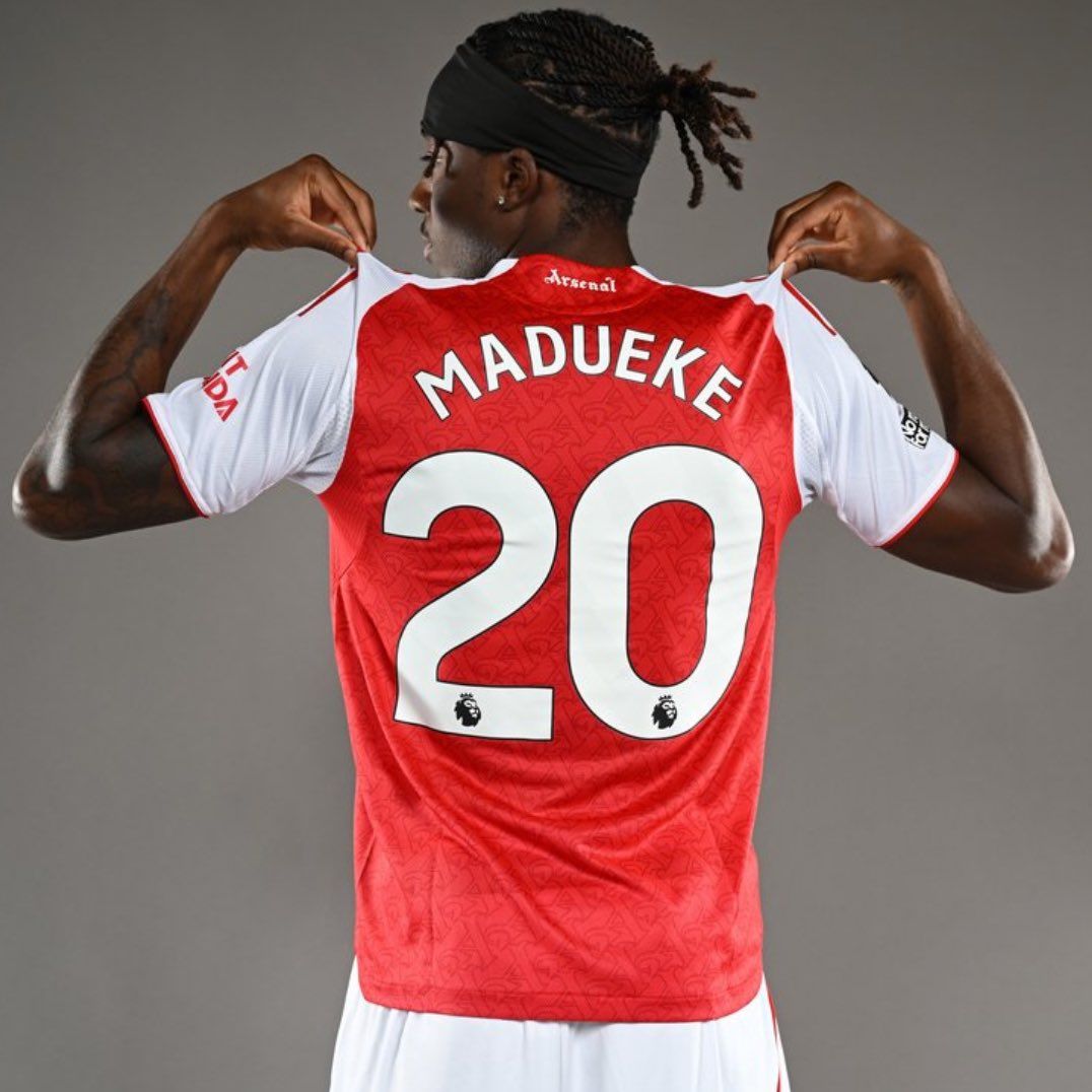 Noni Madueke officially takes the #20 shirt at Arsenal!