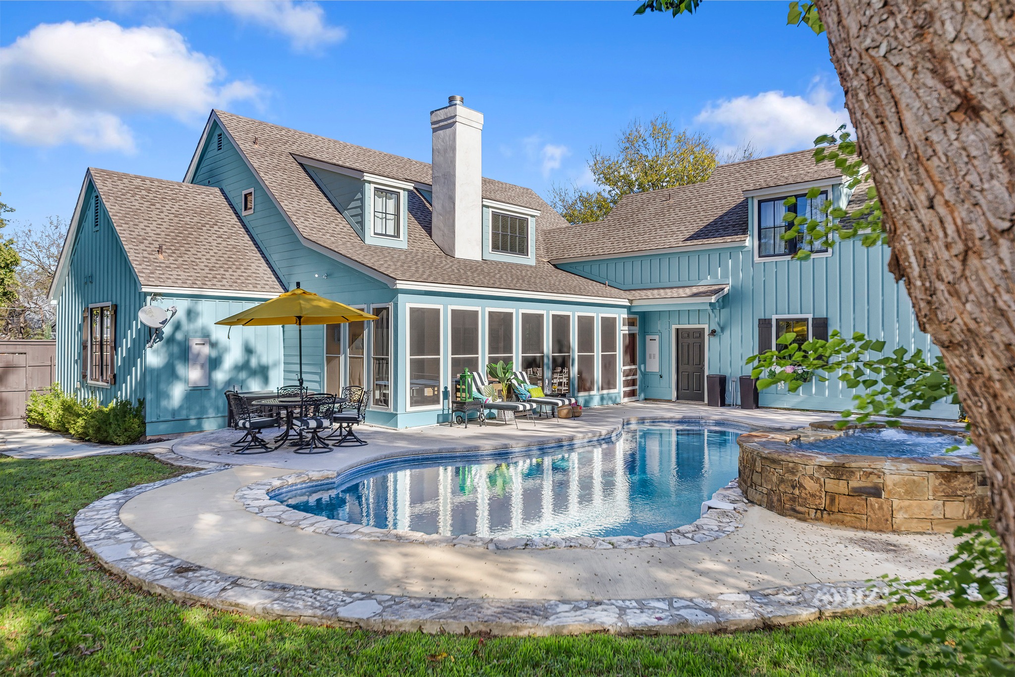 Absolute Charm B&B... - Absolute Charm B&B + Vacation Rentals
