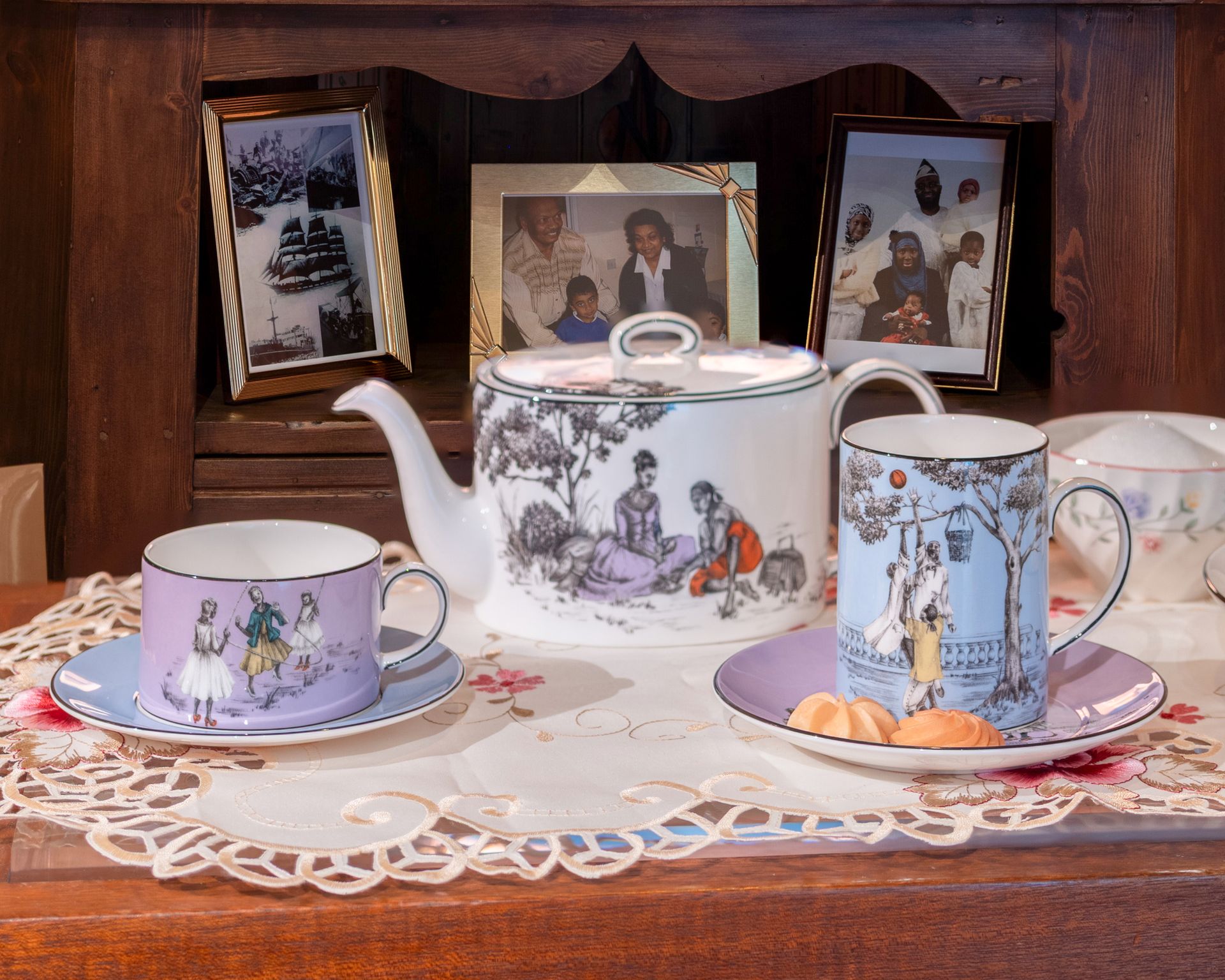 Ashmolean - Read the room... Each item in our new permanent display ...