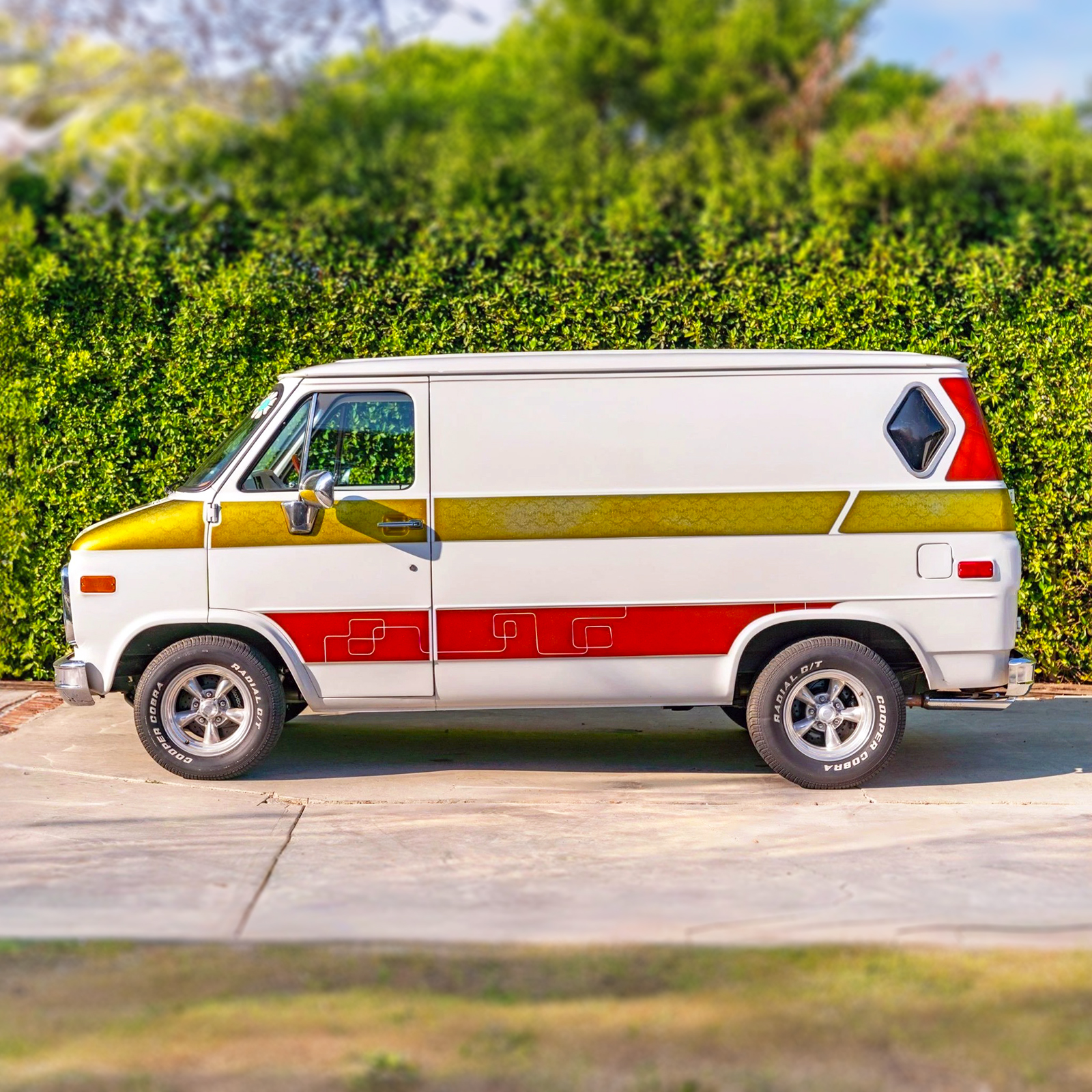 VanCult - Happy Side-shot Saturday! .. #tagtheowner #tagthevan # ...