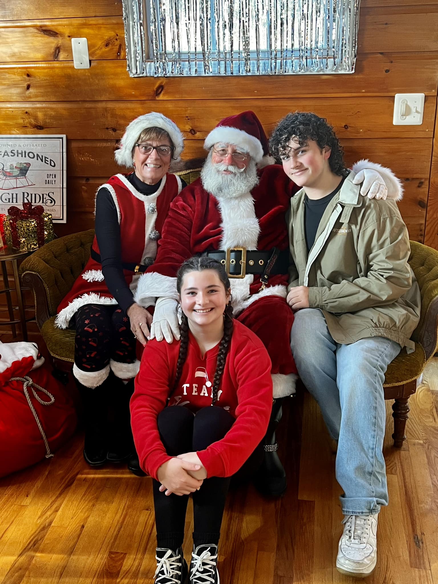 Messhall - Ho, Ho, Ho the big man is here!! Catch him...