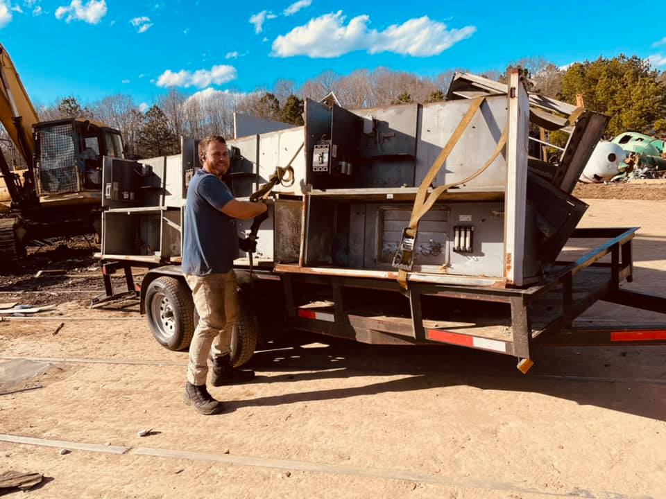 Hauling off... - Dirty Rats Demolition and Junk Removal, LLC | Facebook