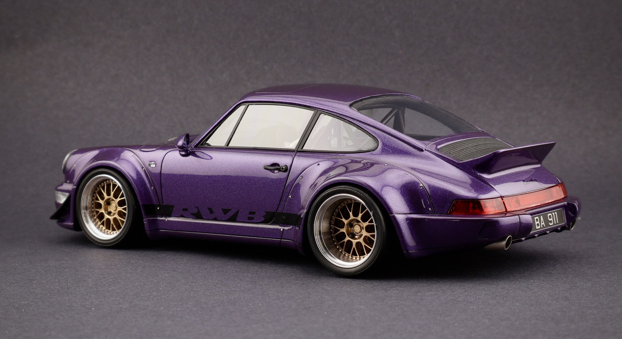 Tamiya 1/24 RWB 993 Porsche model details