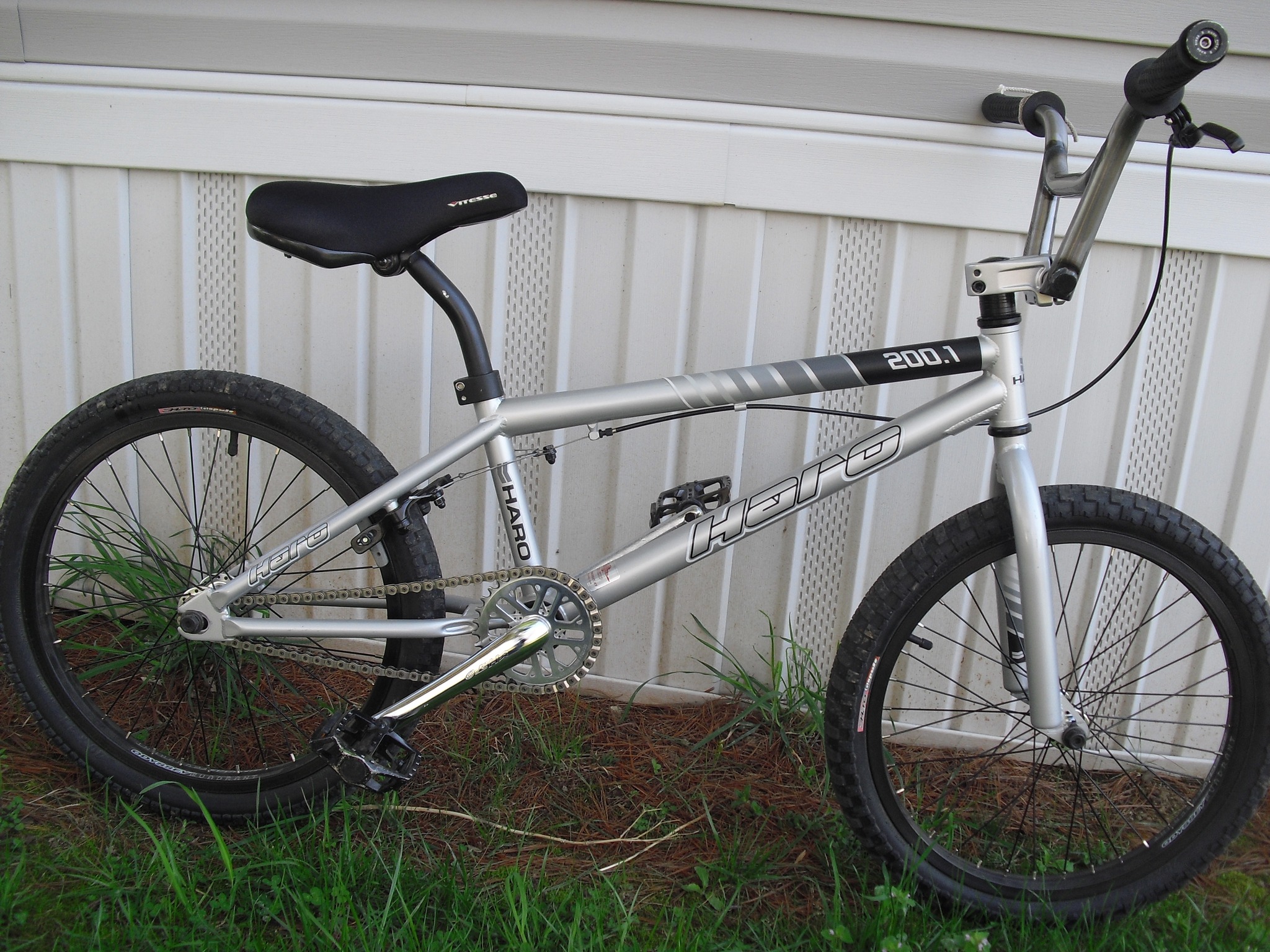 Haro Leucadia DLX bike features and owner review