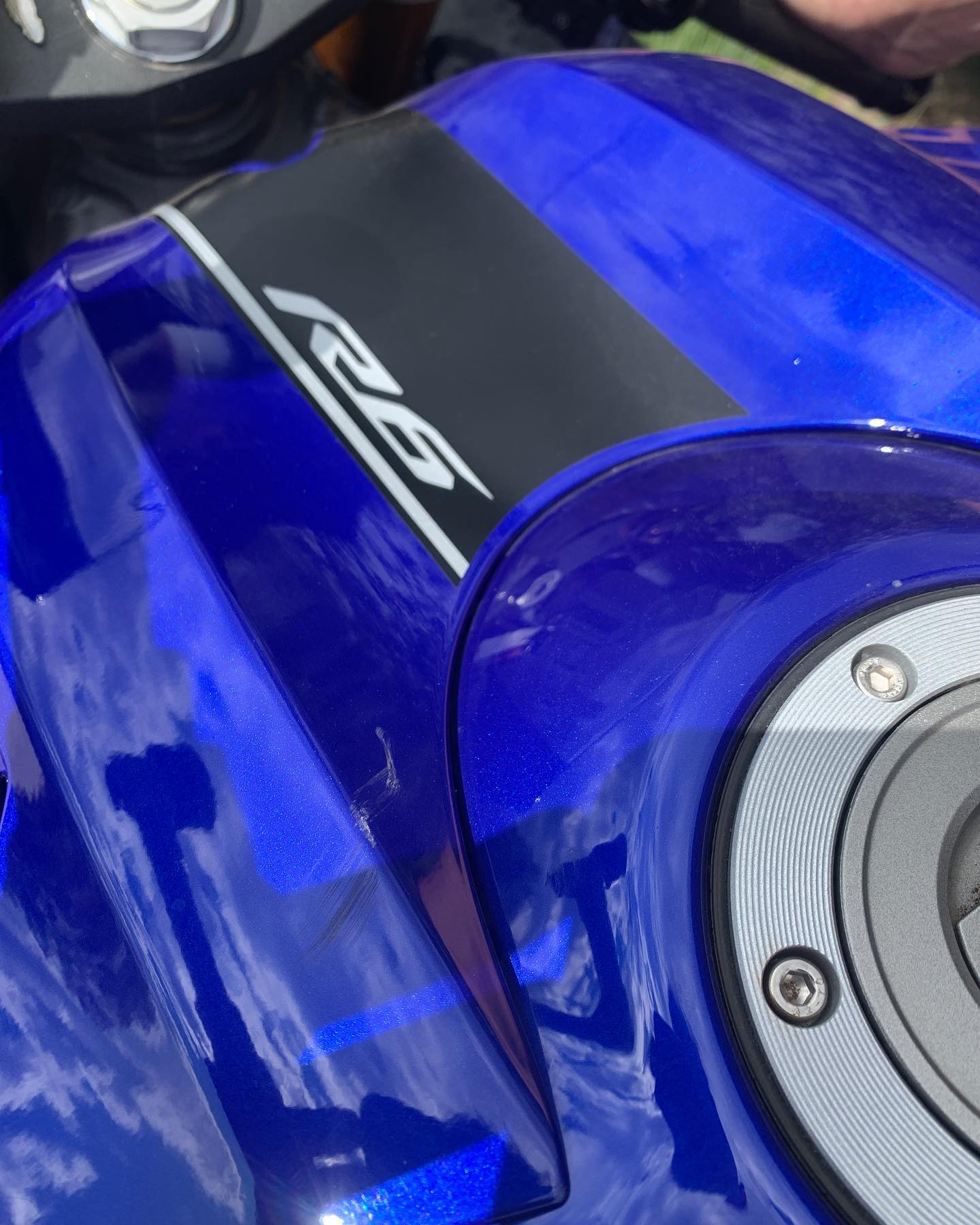 Sargents Detail - Before and after, Yamaha r6 scratch repair.
