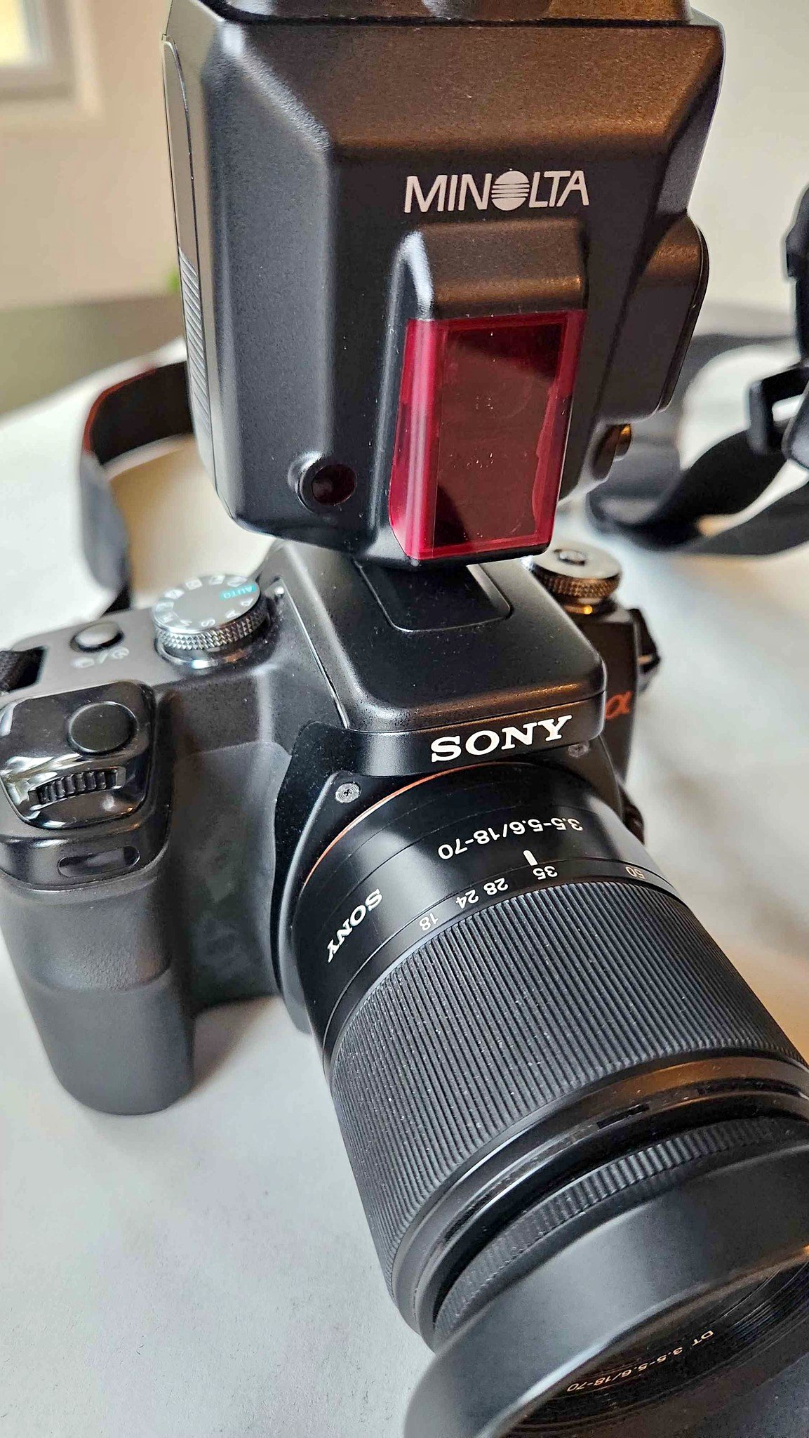 Sony Alpha DSLR with 2 lenses and external flash - Cameras - Alameda ...
