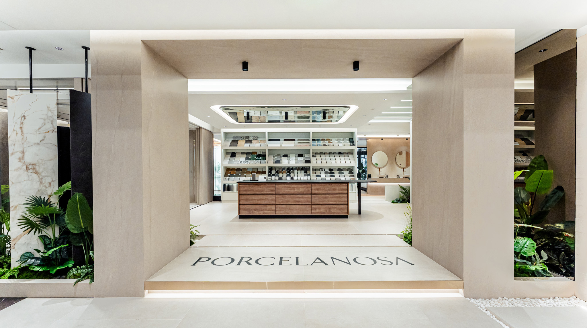 PORCELANOSA - PORCELANOSA added a new photo — in Roquetas...
