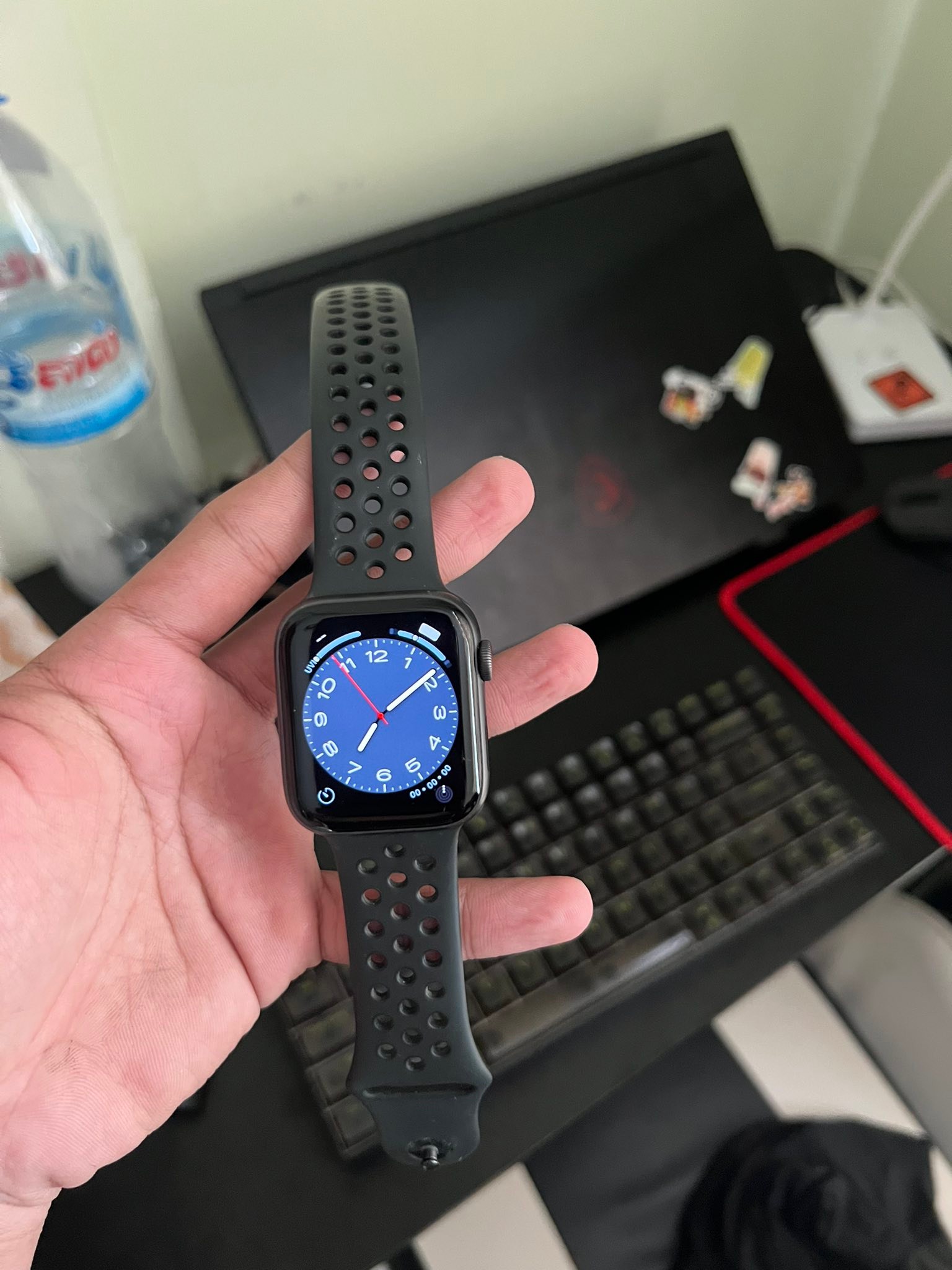 Apple watch S5 44mm black LTE Battery 98% ? Condition 97% Price 7 