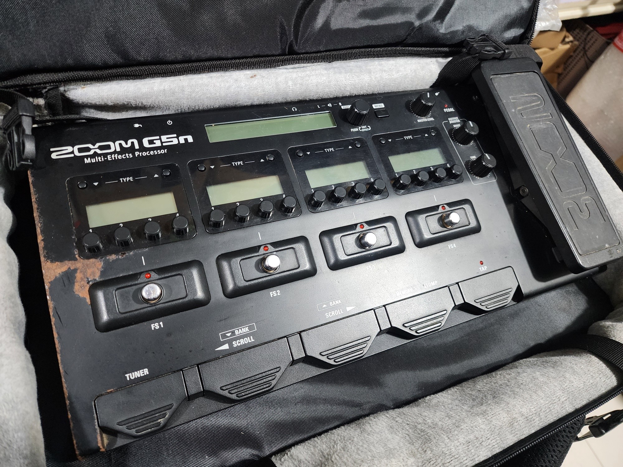 Used preloved Zoom g5n 10k only gigbag included