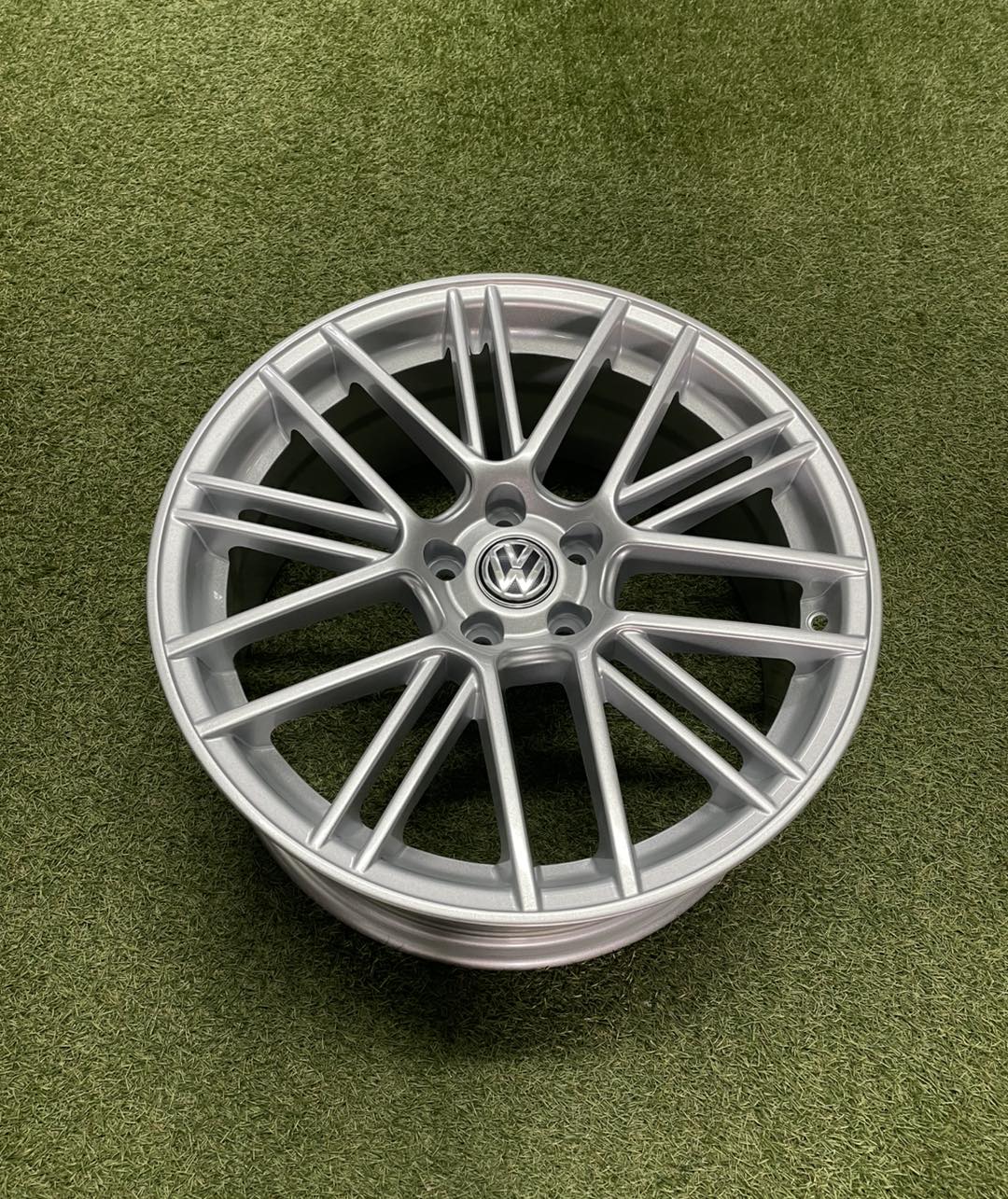 Wheels and More - 15''Inch original VW Polo wheels + 185/65/15 (Falken ...