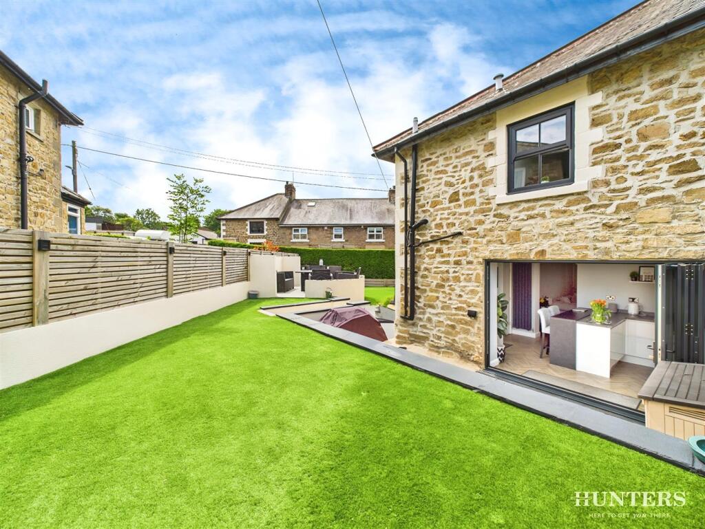 Hunters - 📍 St. Marys Crescent, Consett 🏠 2 Bedroom, End... | Facebook