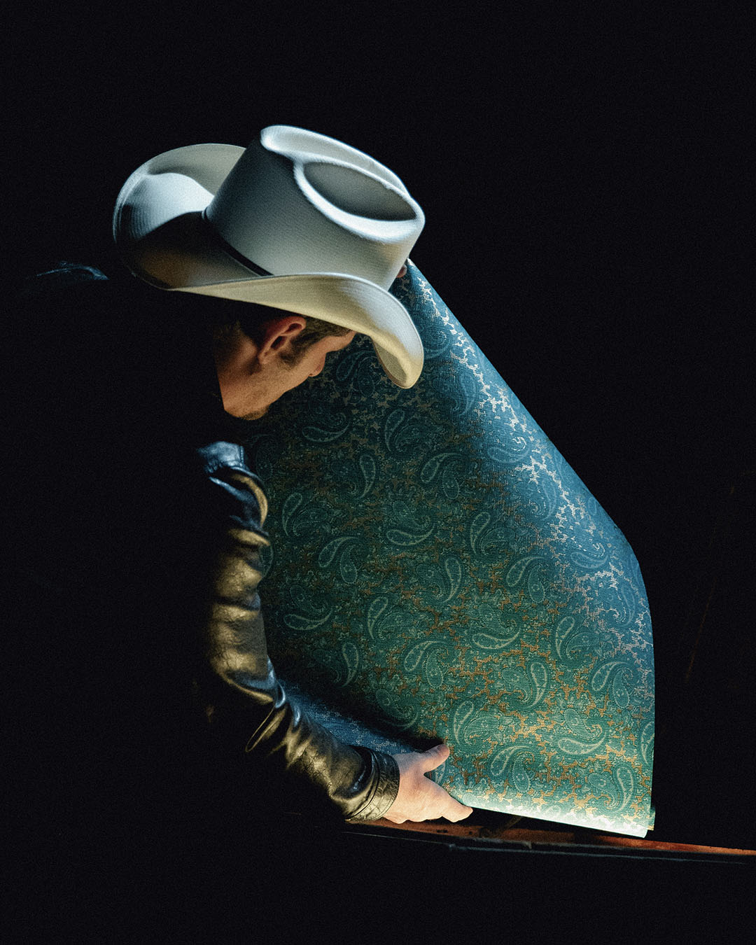 A match made in heaven. @BradPaisley x the Fender Custom Shop