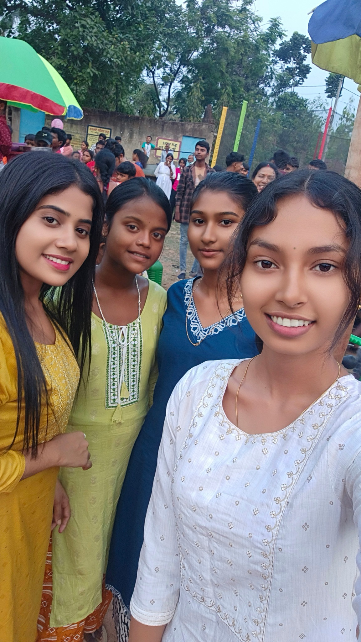 Riya - Friends ♥️🥀 | Facebook