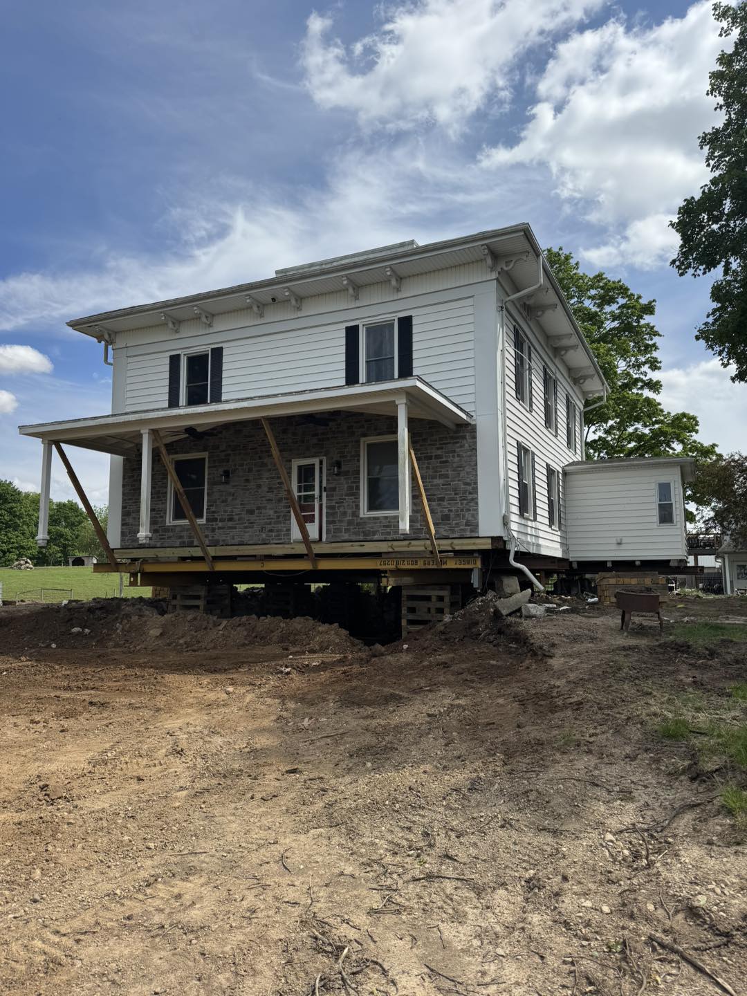 This 45’x60’ home with front porch... - Dingey Movers, Inc. | Facebook