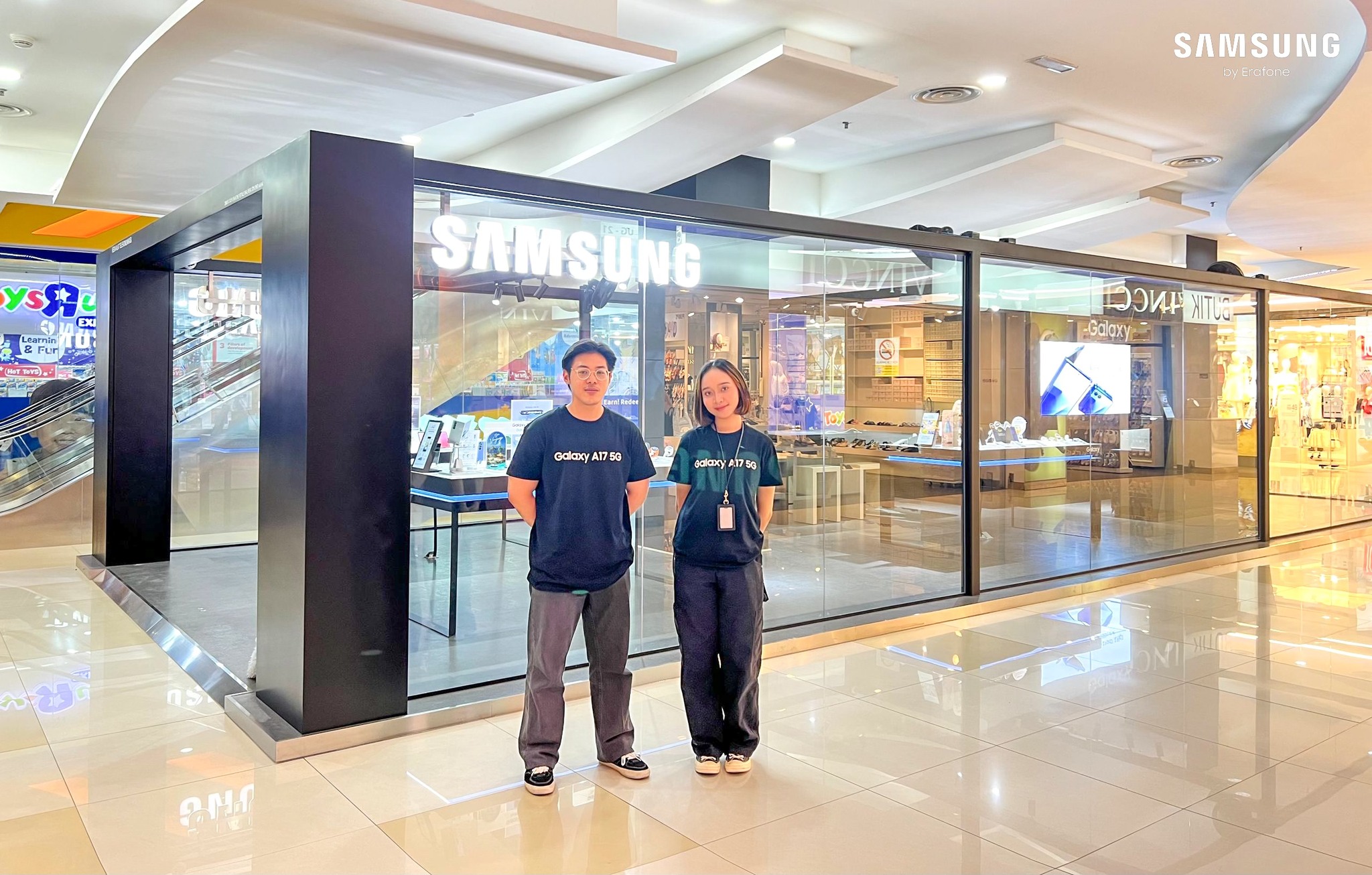 Hello, Seremban! Your Samsung journey begins today! ? We