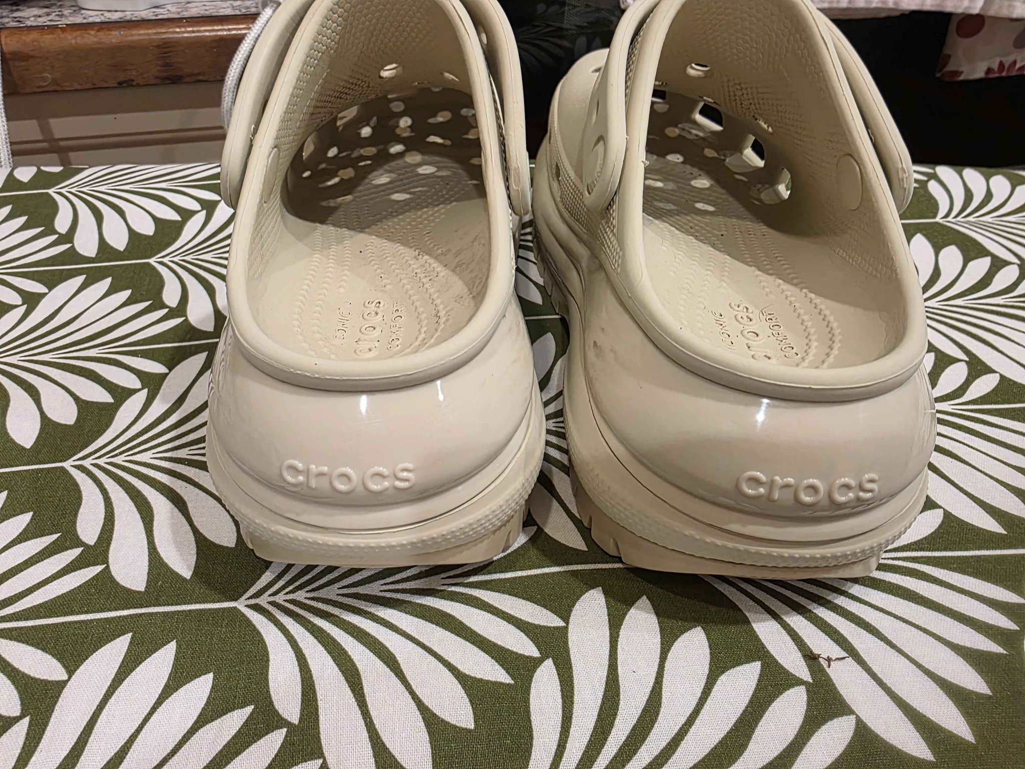 White platform crocs - Girls' Shoes - Perth, Western Australia ...