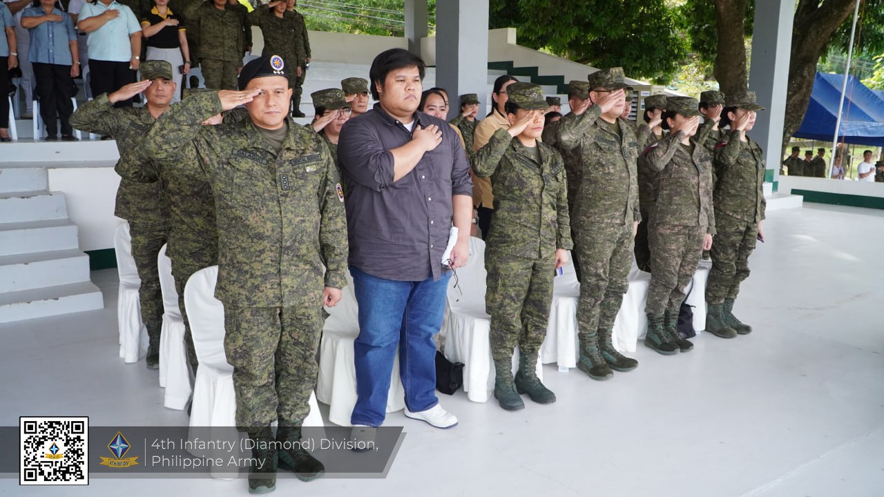 4th - The 4th Infantry (Diamond) Division rendered honors to the ...