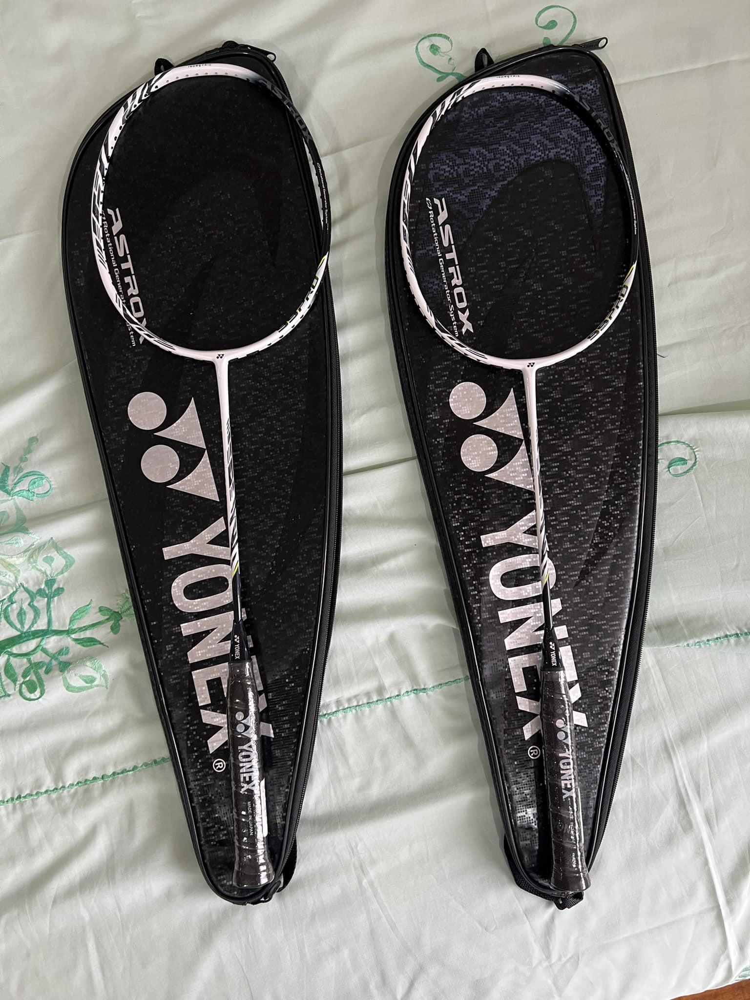 Available onhand Yonex Astrox 99 Pro White Tiger (2 pcs) - Store 