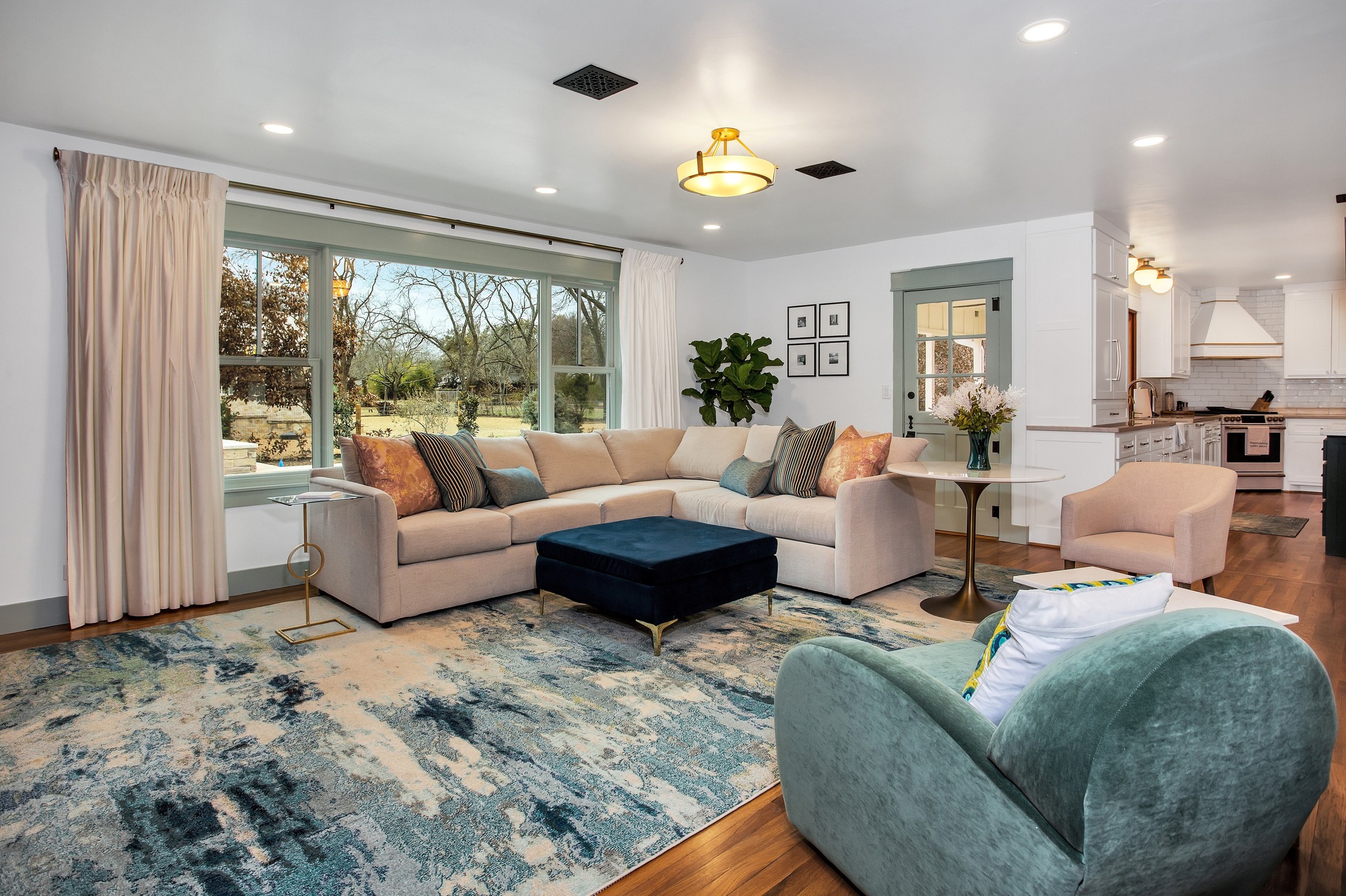 Absolute Charm B&B... - Absolute Charm B&B + Vacation Rentals