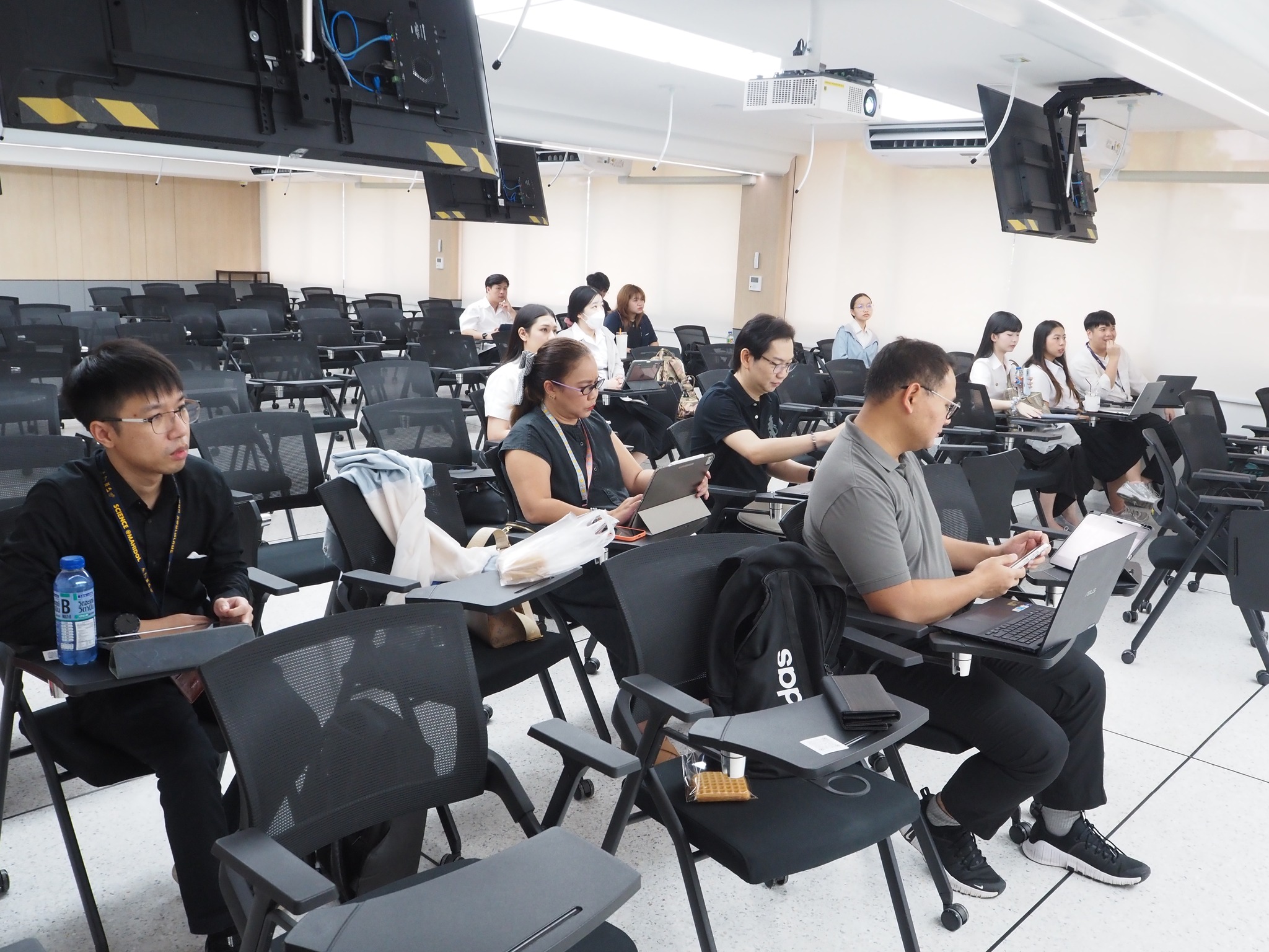 MATH MU - การเยี่ยมสำรวจภาควิชาและหลักสูตร ประจำปีงบประมาณ 2563 เมื่อ ...