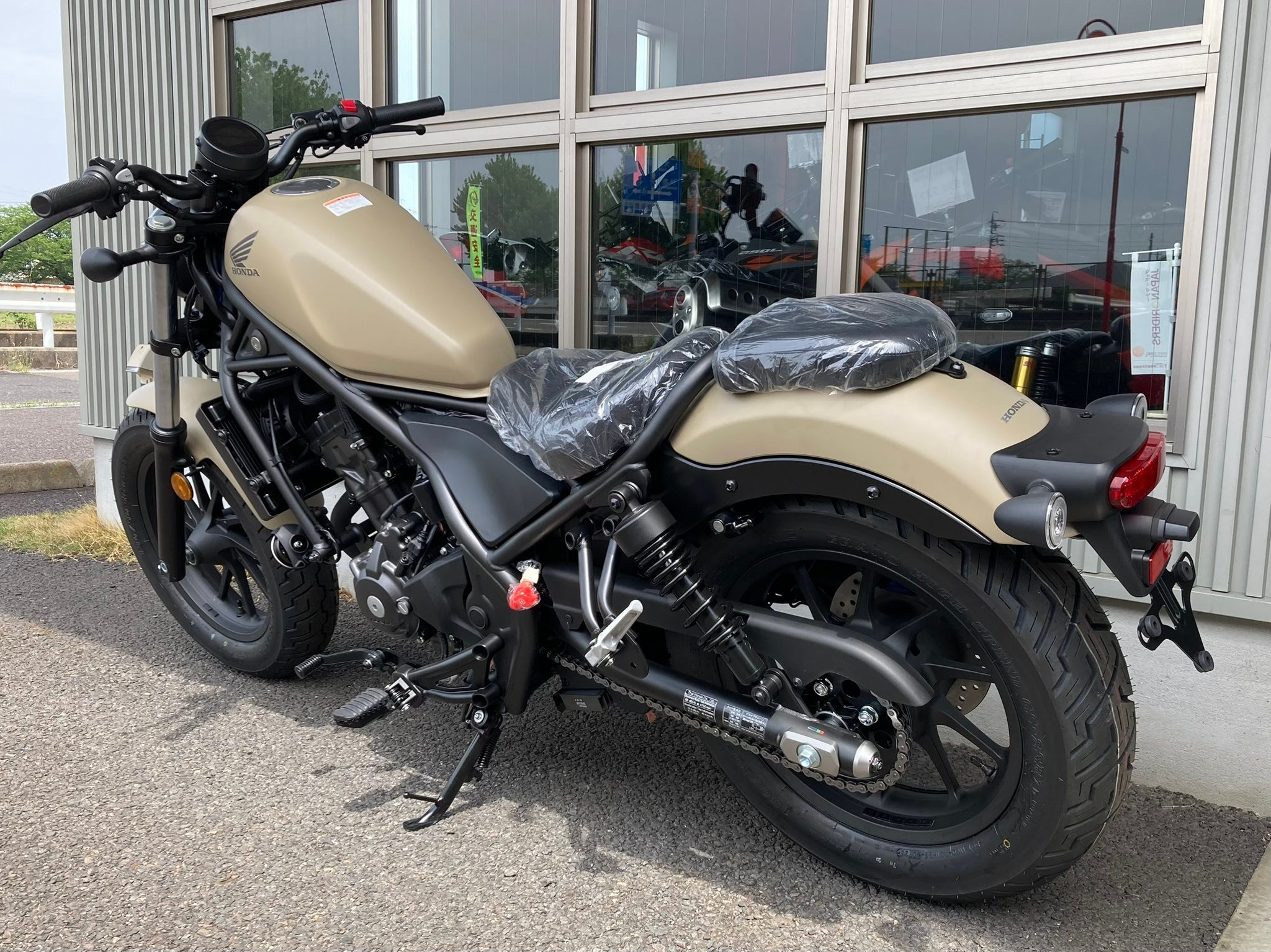 HONDA Rebel 250 E-Clutchの『マットフレスコブラウン』入荷しました 