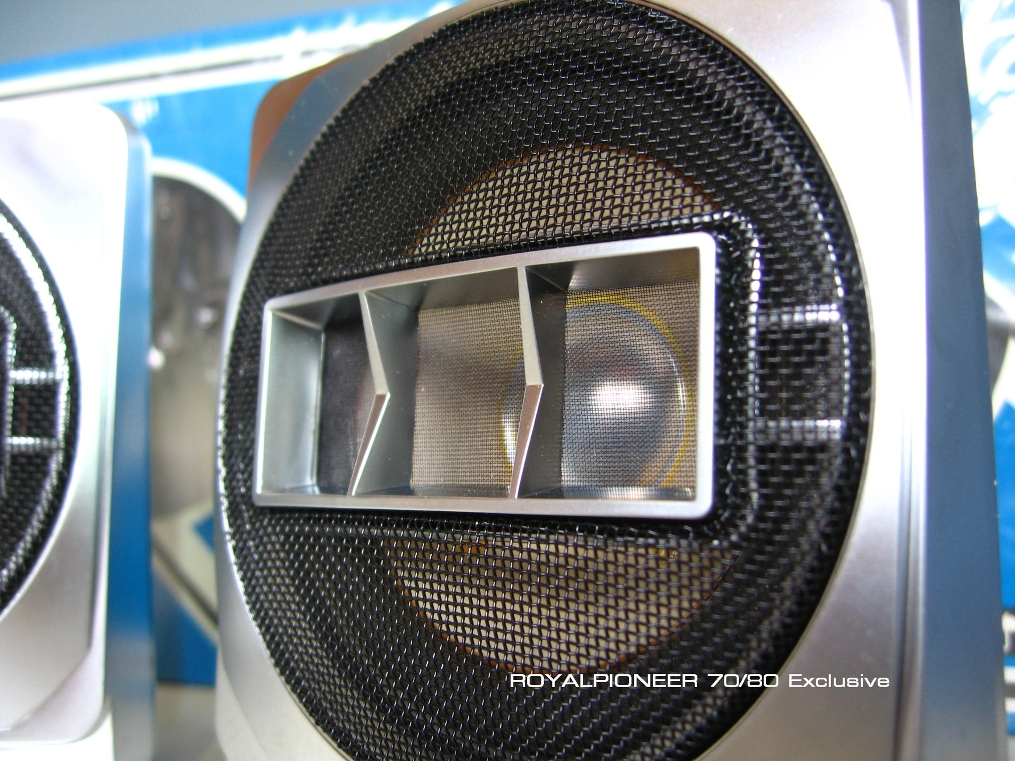 The legendary Tweeter 8,7cm TS-T3, 1980 M 場号 MNONNNANN PANNANNA