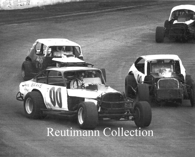 Nazareth - Buzzie Reutimann #00 leads Bobby Malzahn #99, Gary Balough ...