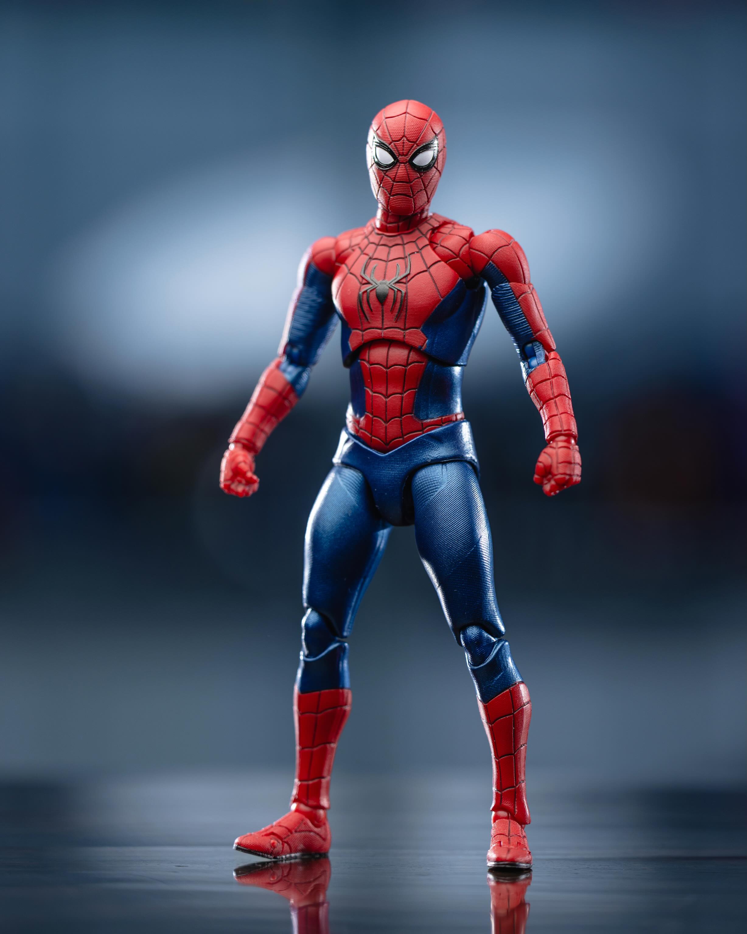 フィギュア MAFEX No.262 SPIDER-MAN RED BLUE SUIT M