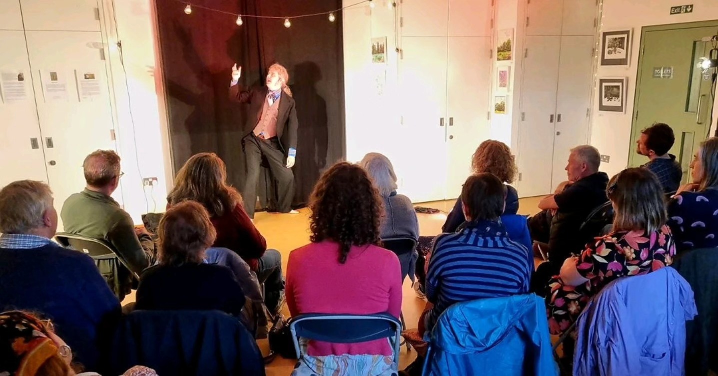 Halo Lighting - 🎤 South London Storytelling Masterclass... | Facebook