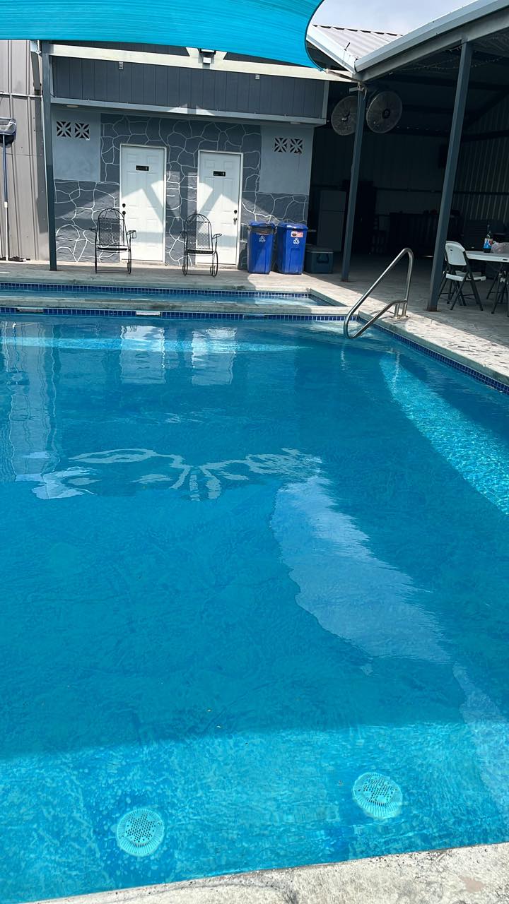 C&R Pool Side | Mission TX
