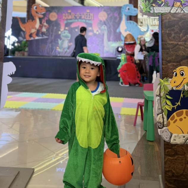 🦖 NOW HAPPENING: Rawr-O-Ween is... - Festive Walk Iloilo | Facebook
