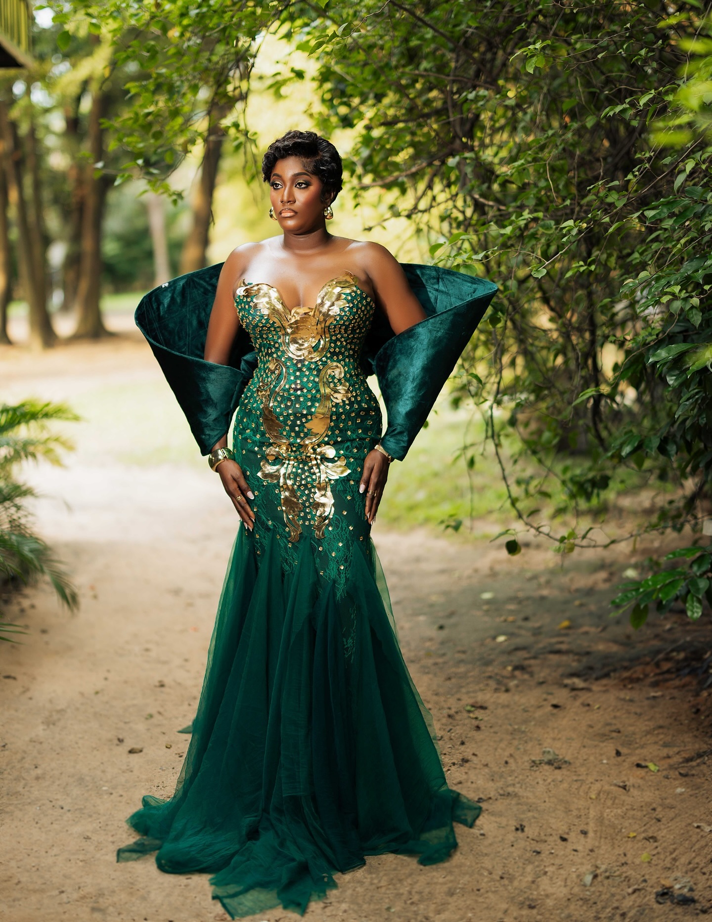 photoshoot birthday dress for ladies in nigeria debbybantty looked like a Beautiful Bride her 30th Port Harcourt, Rivers State, 🇳🇬. 💚🌟💚. . Belle: @Uzah Deborah Obusor MUA: @BRIDAL MUA 🇳🇬 Hair Vendor: @LUSH HAIRS &SALON cultural events