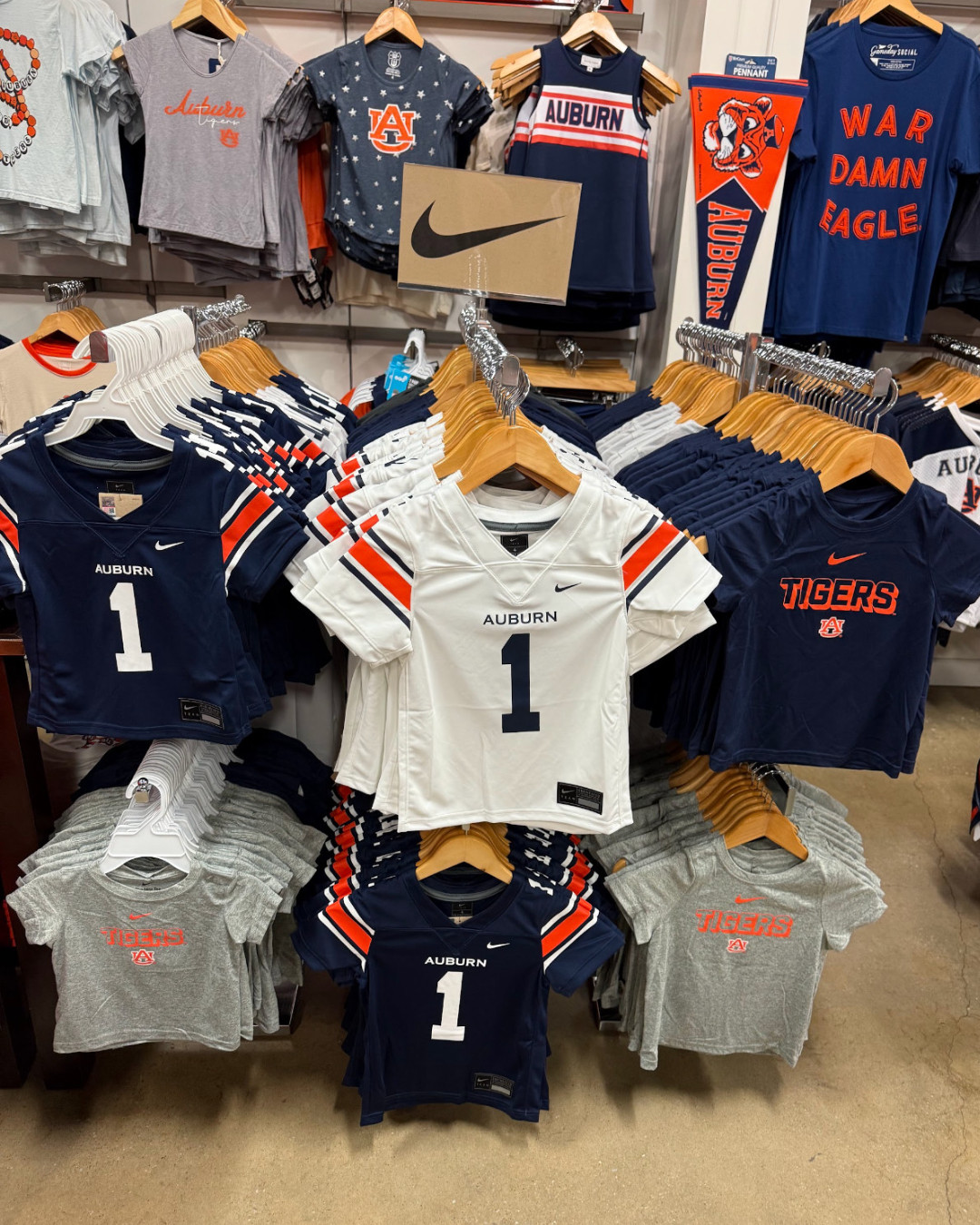 auburn tigers kids youth football helmet uniform set Riddell Speed Mini Your junior football fan can join you in style on game day or any time with the Collegiate Helmet/Jersey Set Youth Vive La Fete Navy