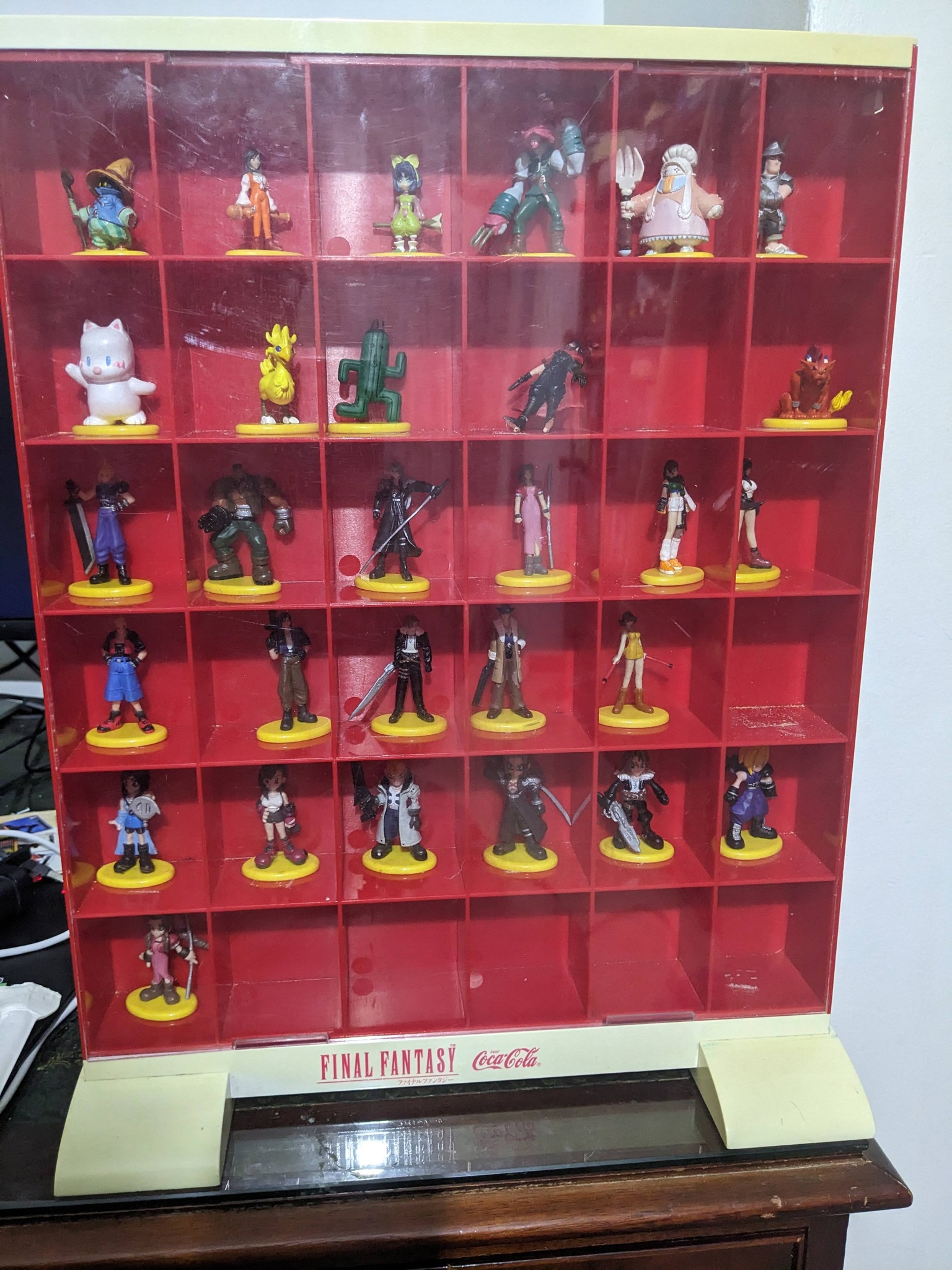 33pcs. Coca Cola Final Fantasy 7 8 9 figures Bundle Price: 2500 