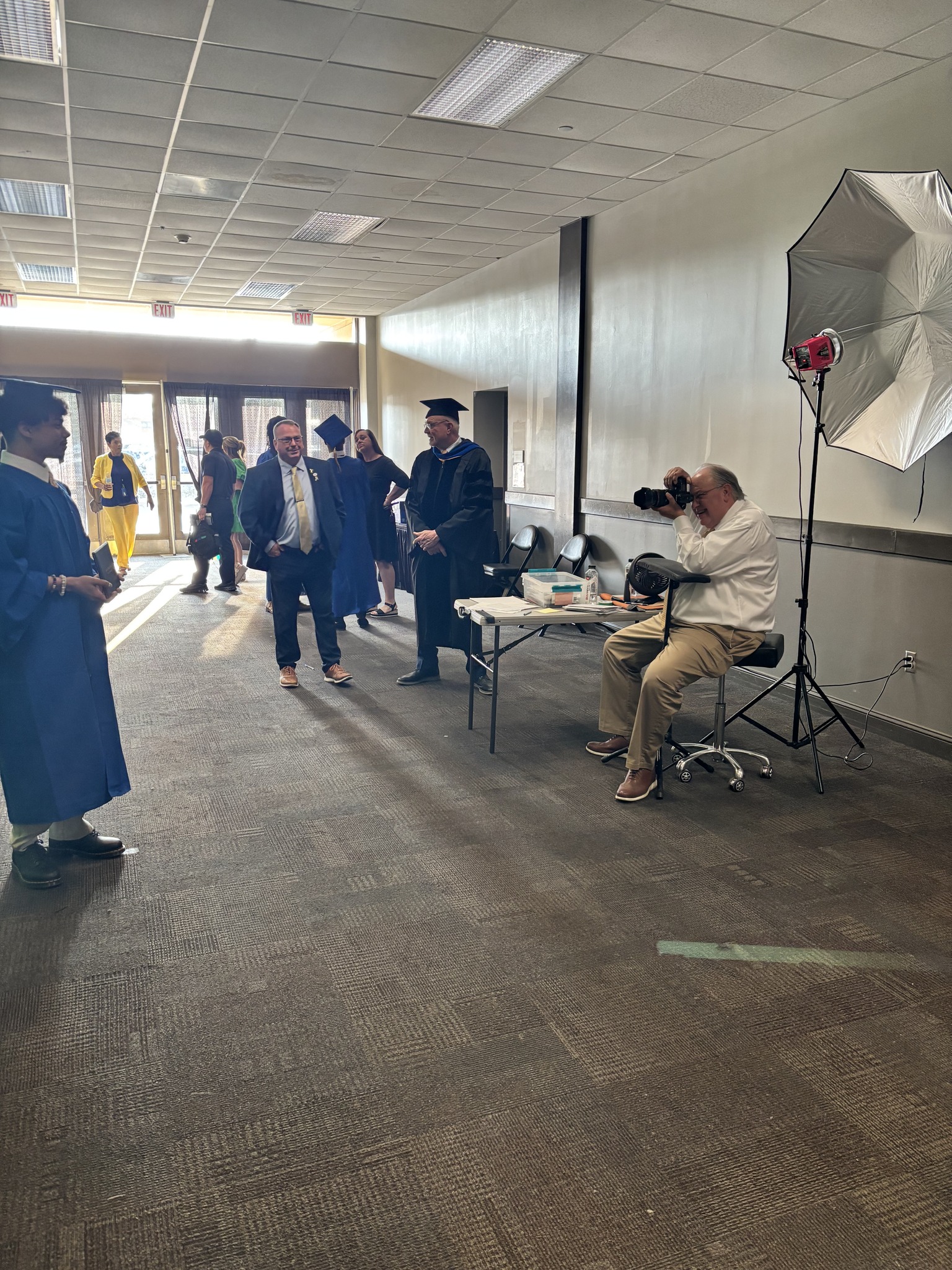 Tupelo - THS Class of 2025 graduates; if you had a portrait made ...