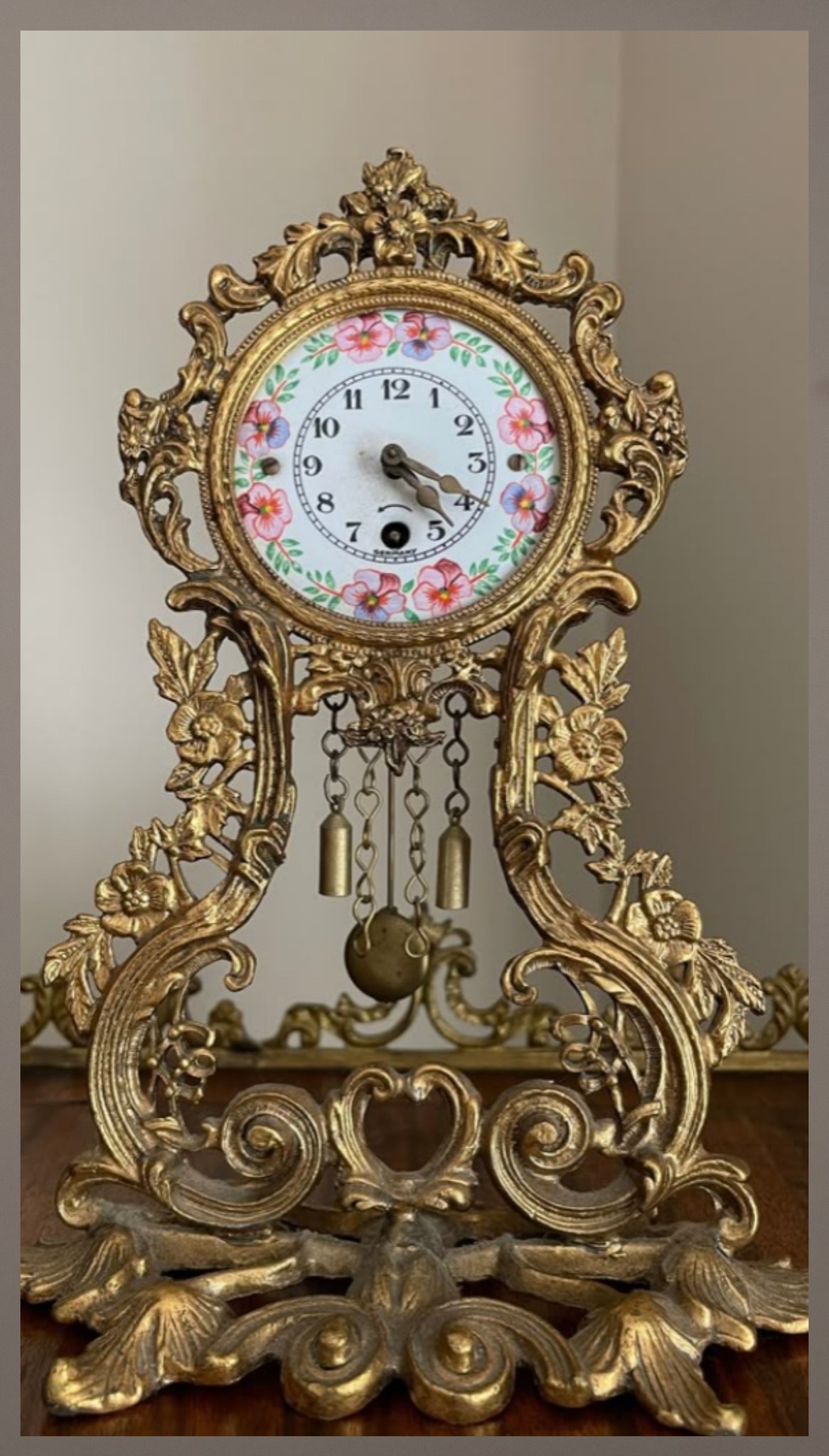 Knight & Gibbins London, English tradition wall clock This is an