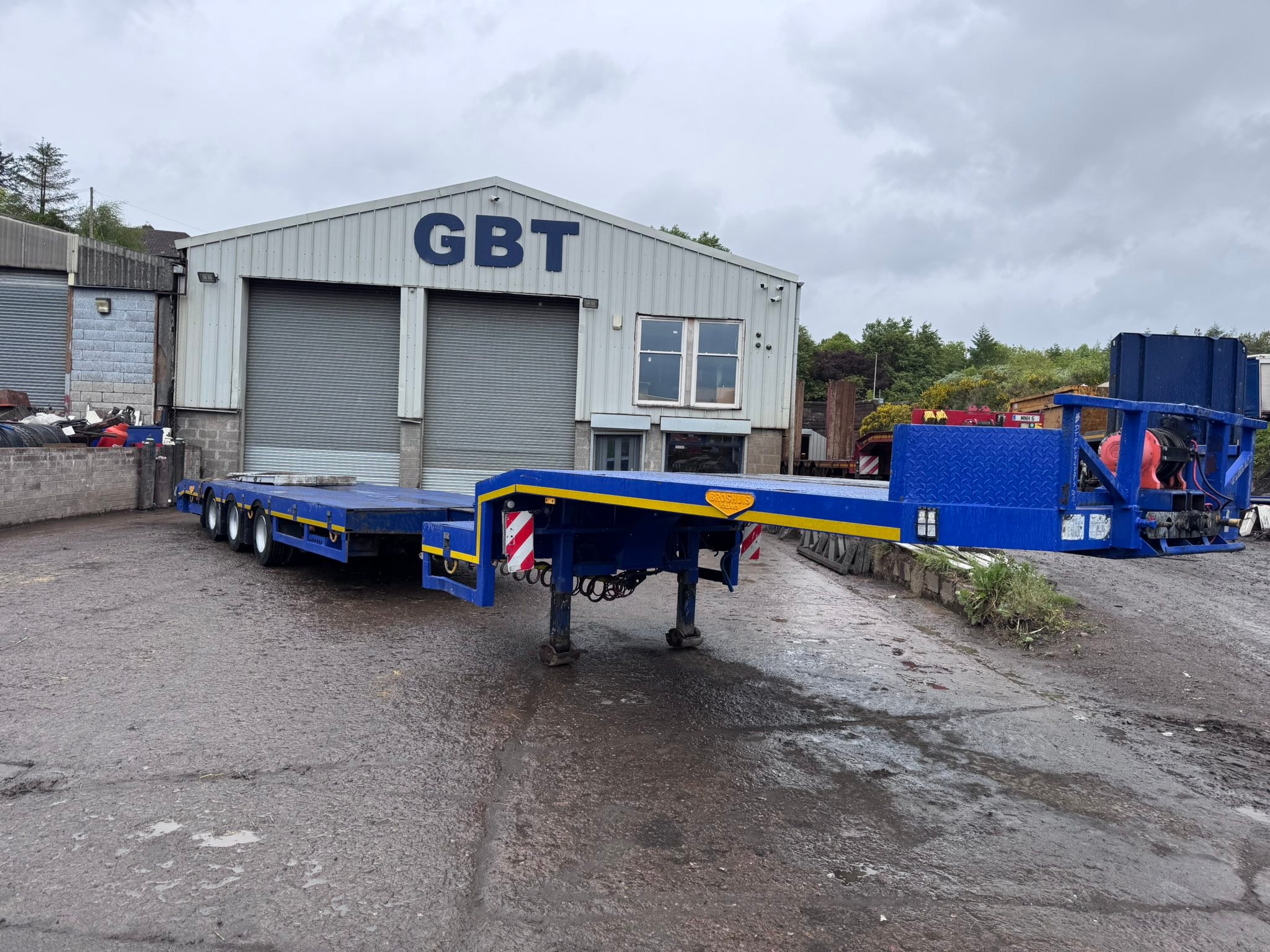GBT Sales - Broshuis extending low loader with clip on... | Facebook
