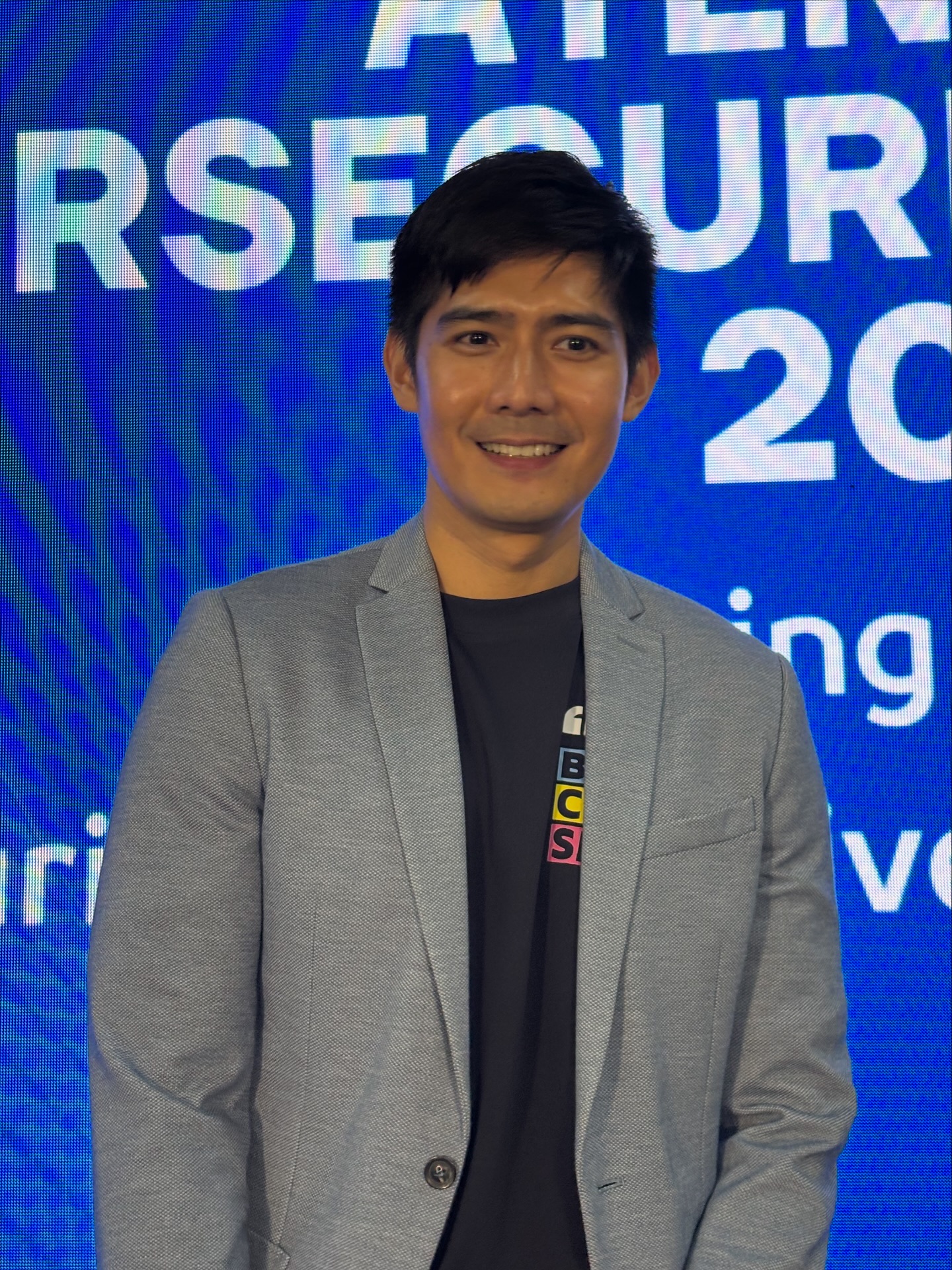 STAR MAGIC - True blue! 🦅#RobiDomingo sets foot in his... | Facebook